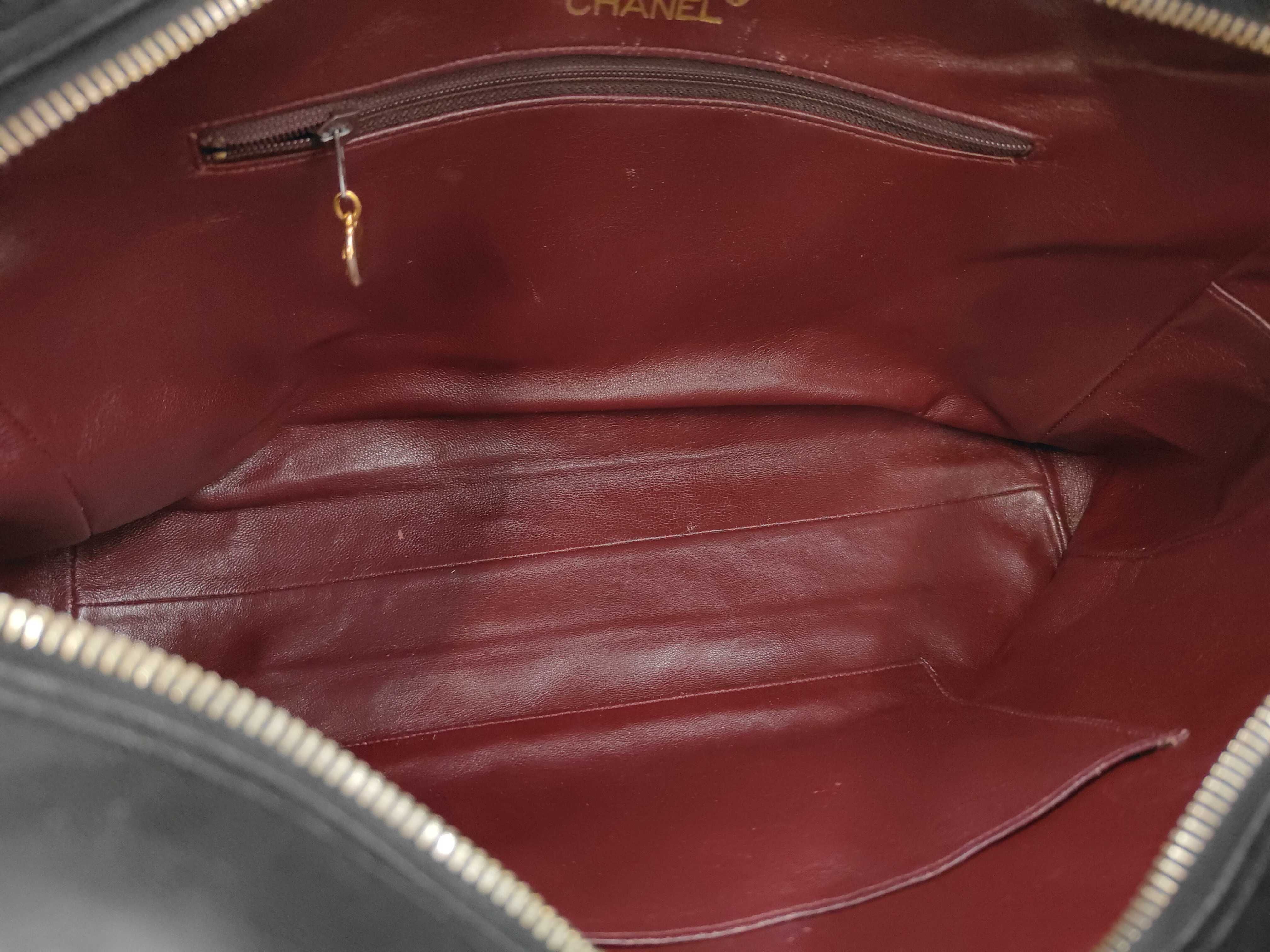 Matelassé Logo Chain Handbag (Series 1) — view 8