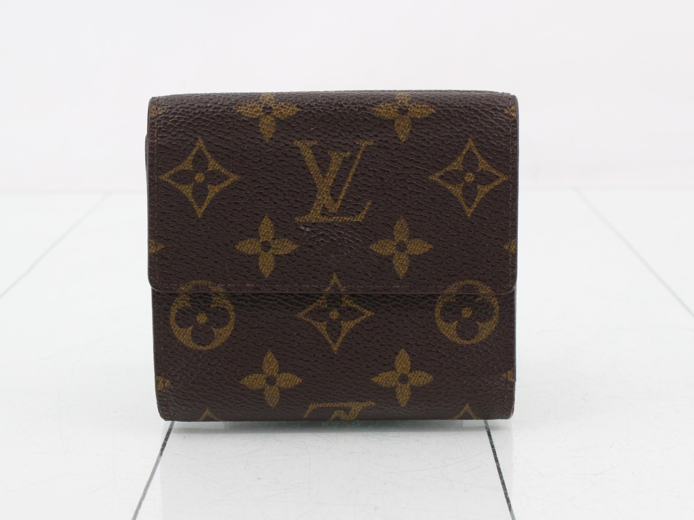 Folding wallet — view 2