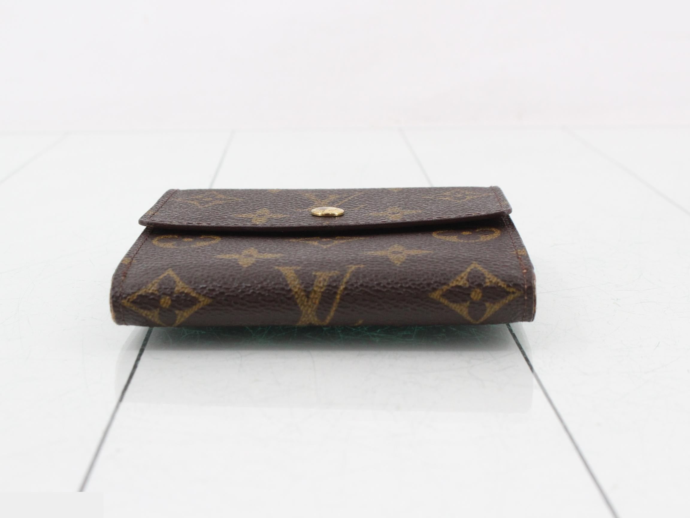 Folding wallet — view 3