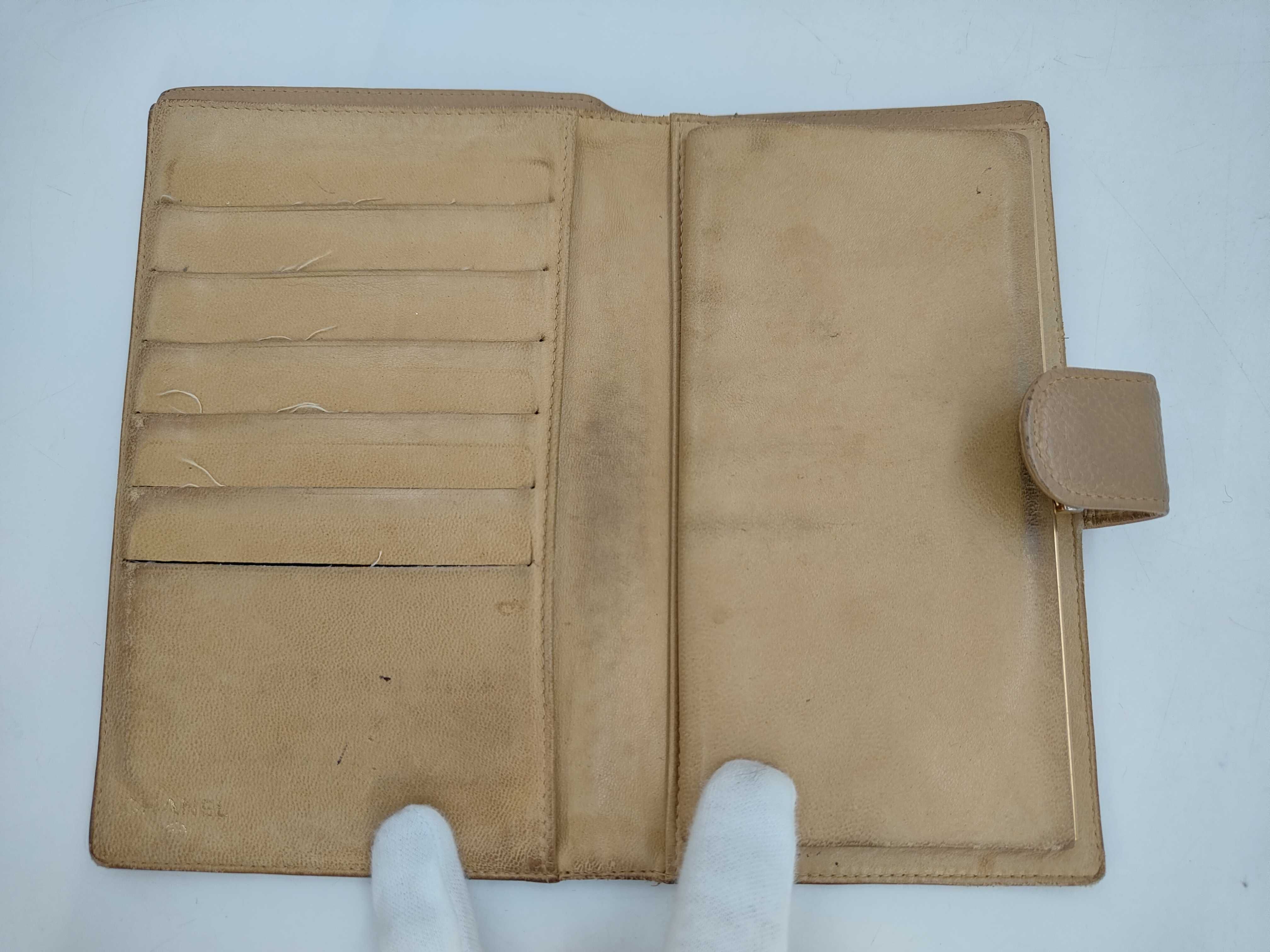 Caviar Skin Wallet Coco Mark Beige Wallet — view 4