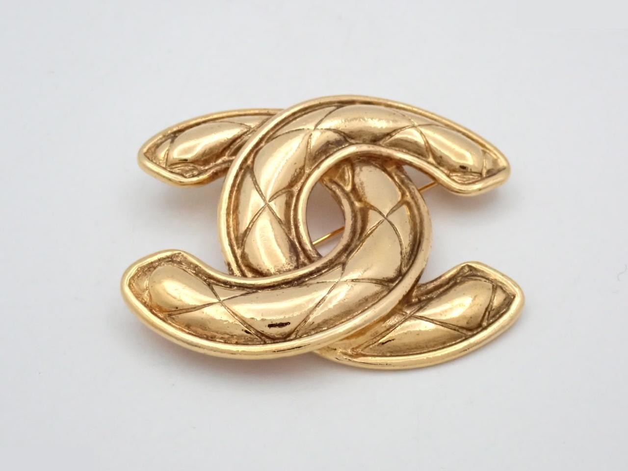 GP 1152 Quilted Coco Mark Brooch