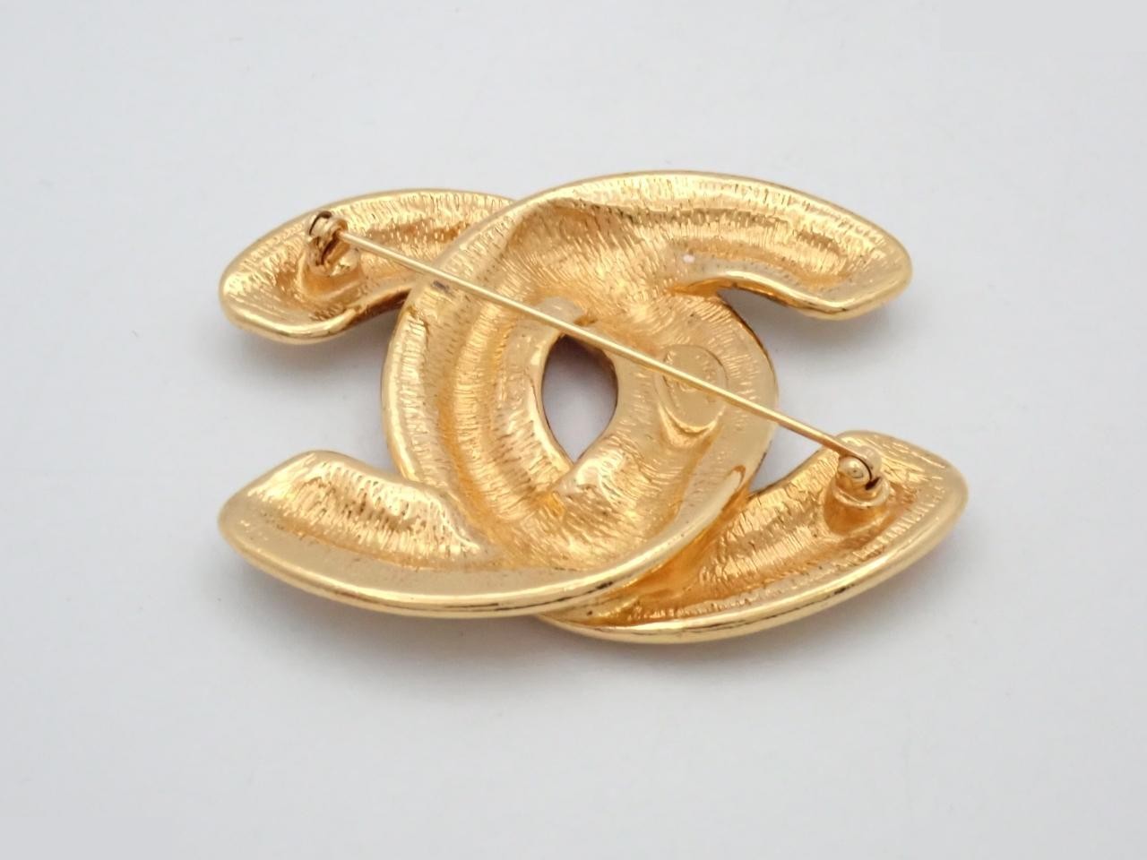 GP 1152 Quilted Coco Mark Brooch — view 2