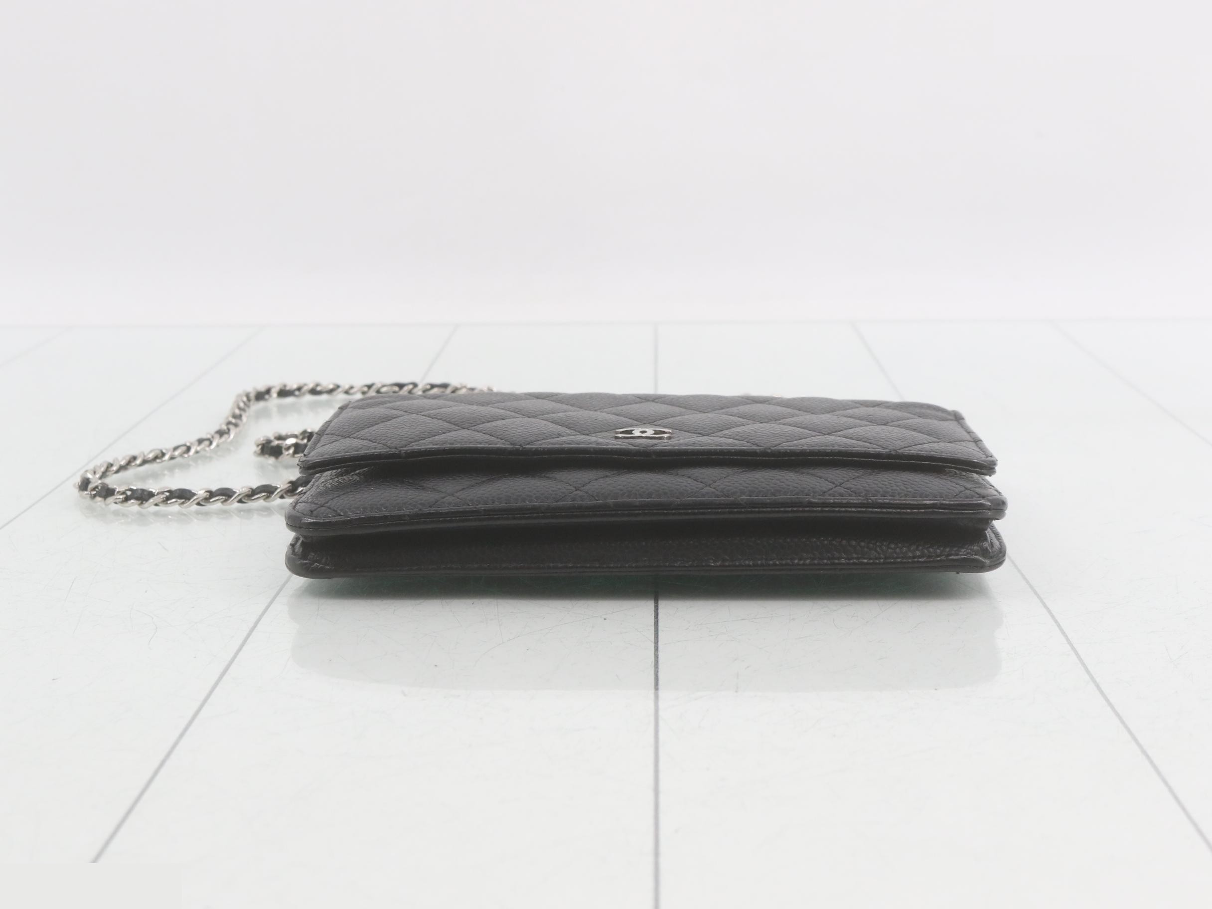 Matelassé caviar chain wallet (with seal) — view 3