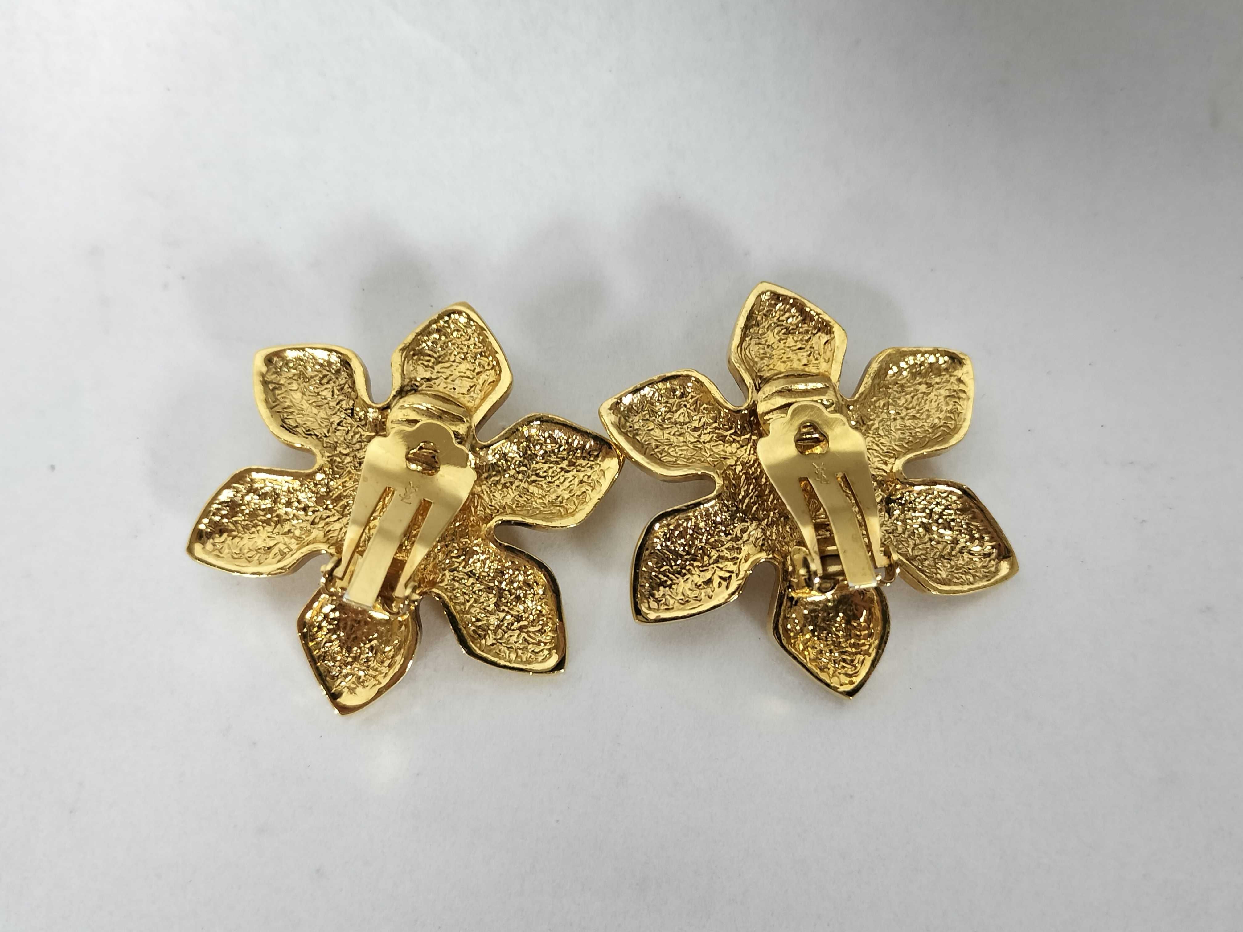 Flower Motif/Clear Stone Earrings — view 2