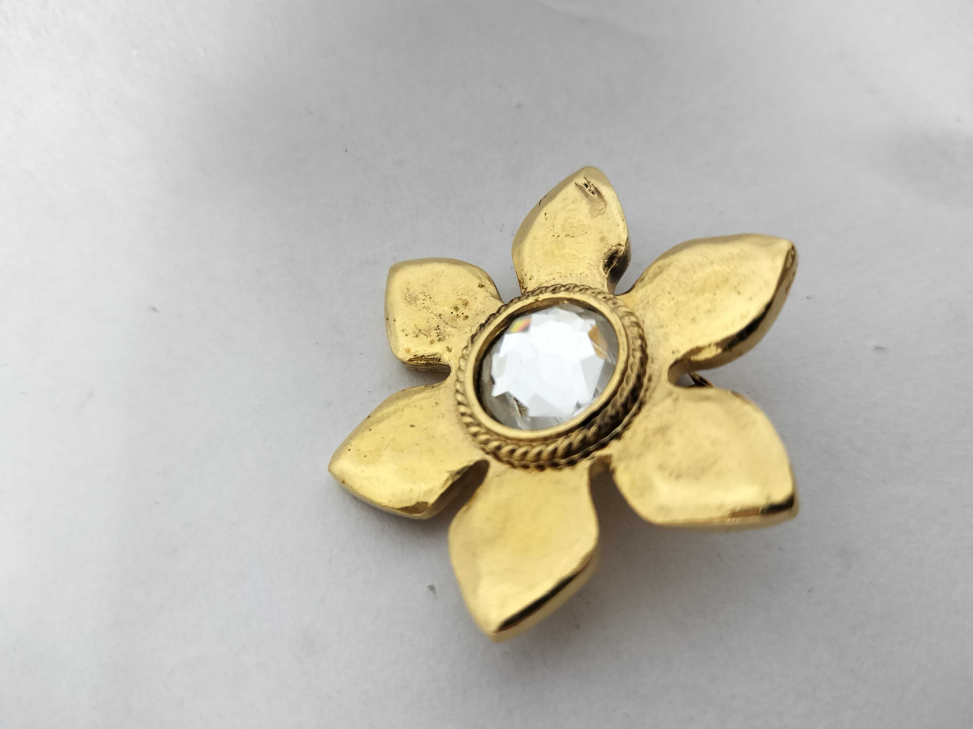 Flower Motif/Clear Stone Earrings — view 8