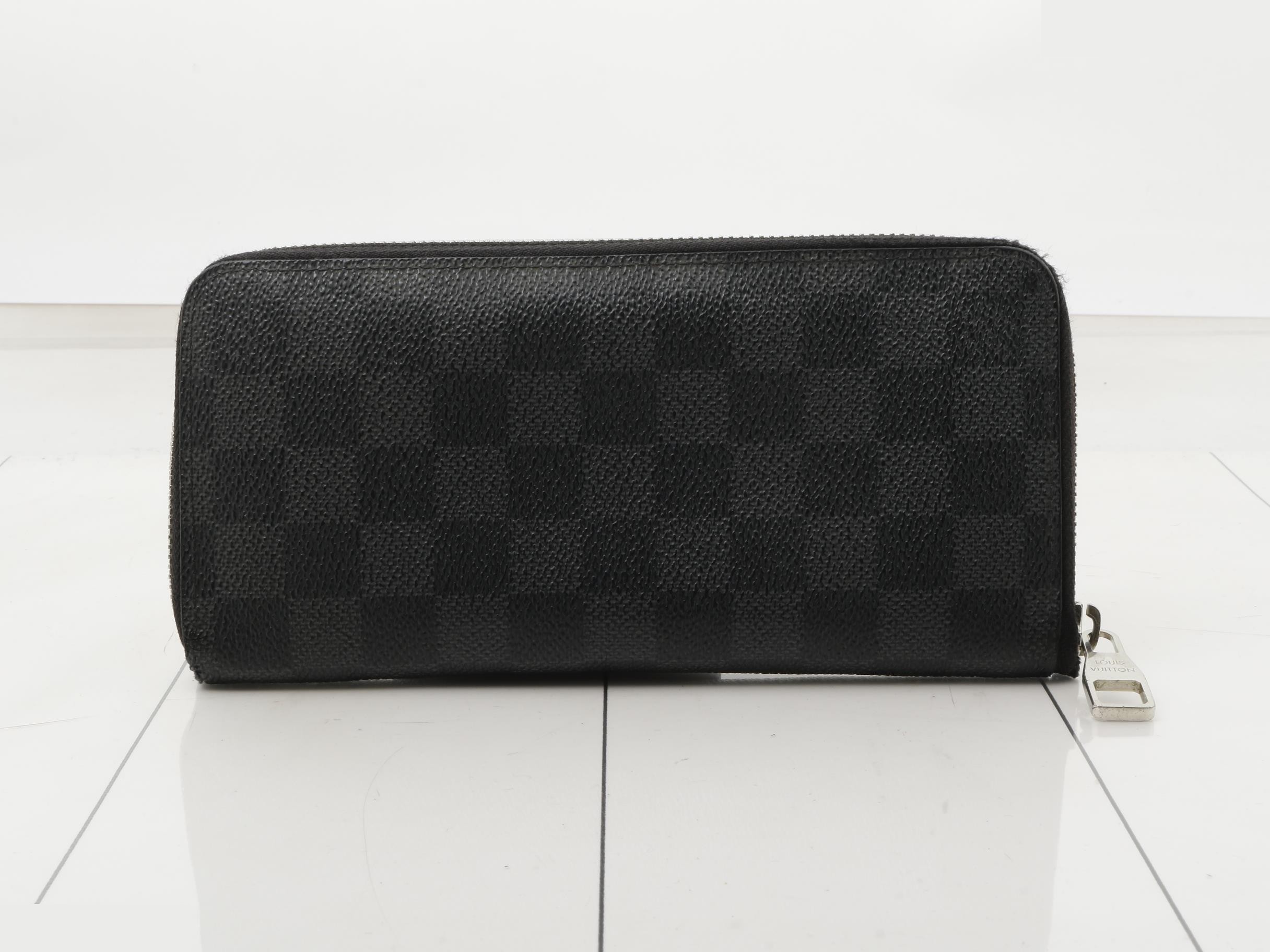 Zippy Wallet Vertical - Round Zipper Long Wallet — view 2