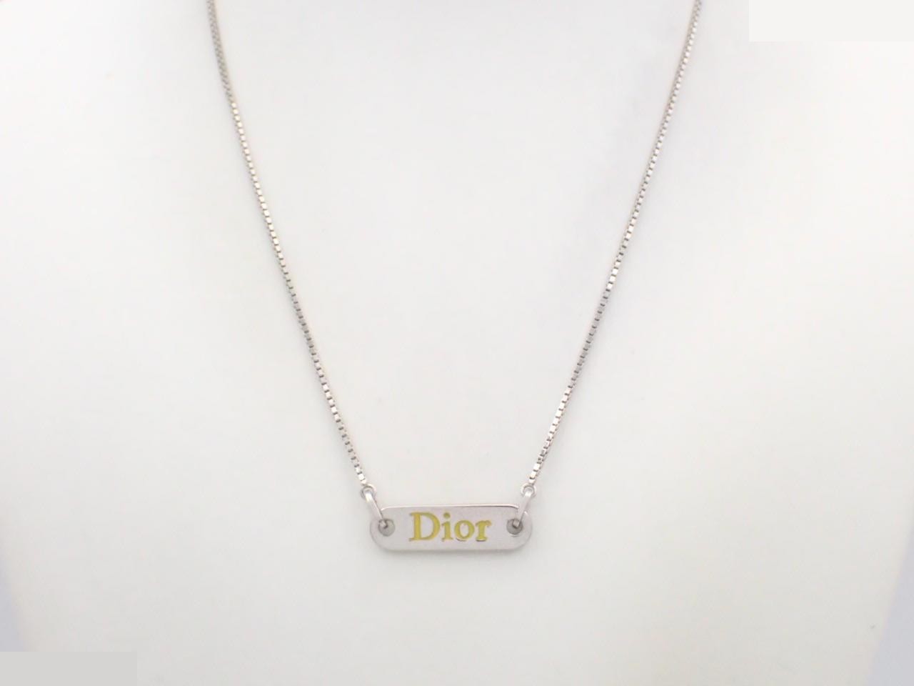 Other lines: Precious metal necklaces and pendants, total length approximately 42 cm. — view 3