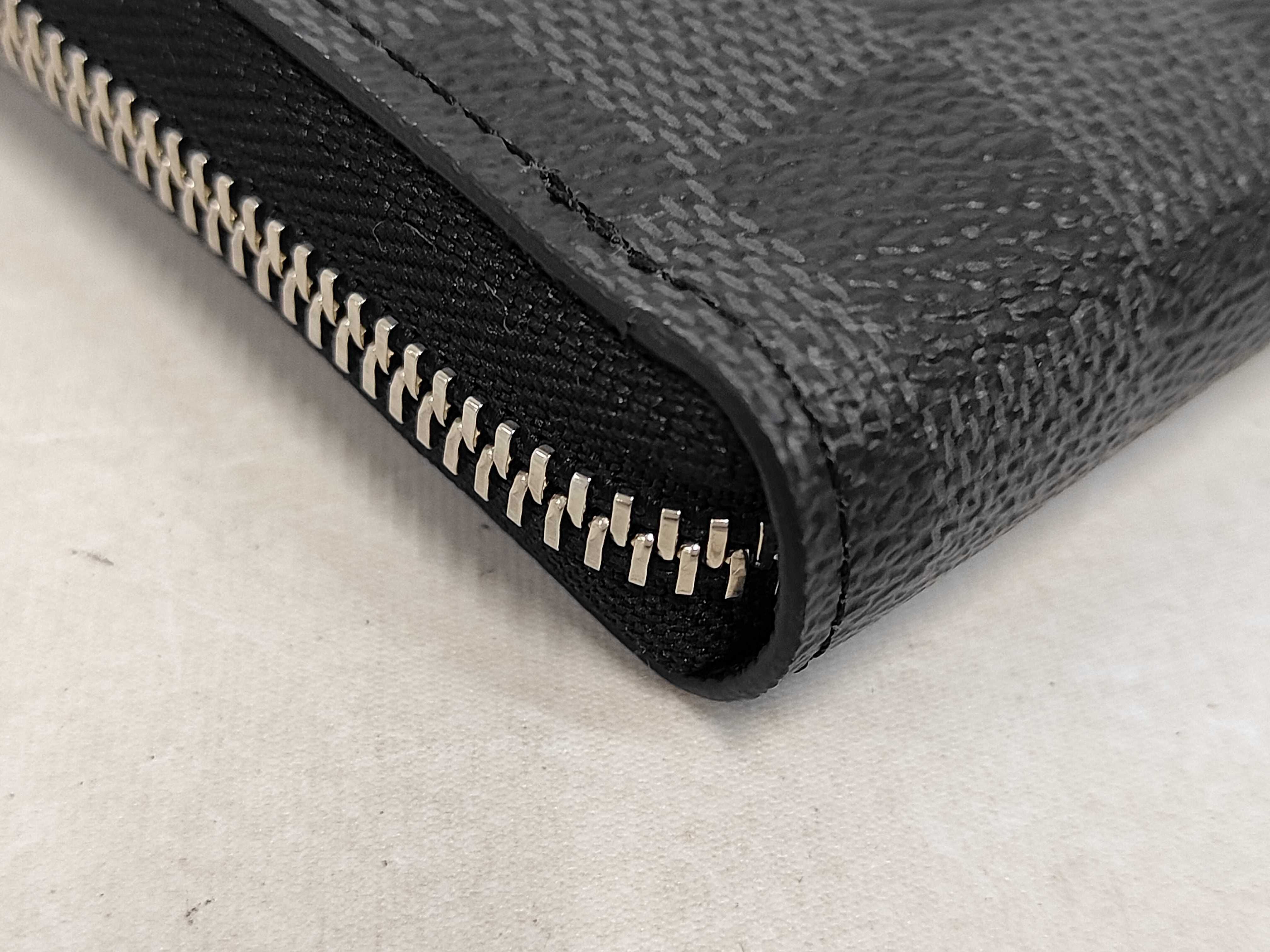 Zippy Wallet Horizontal N00056 Damier Graphite Wallet — view 3