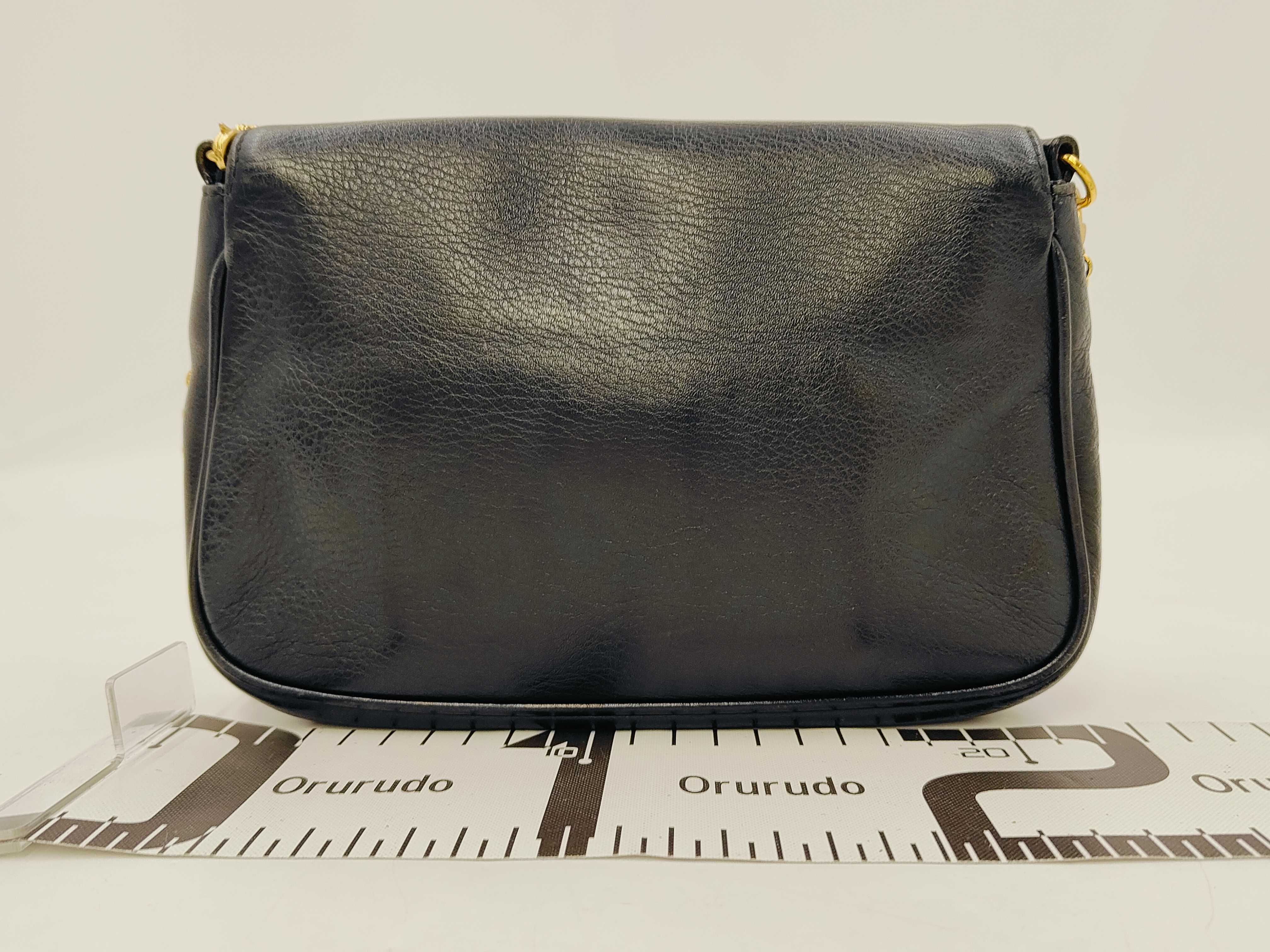 FF logo hardware chain shoulder bag — view 2
