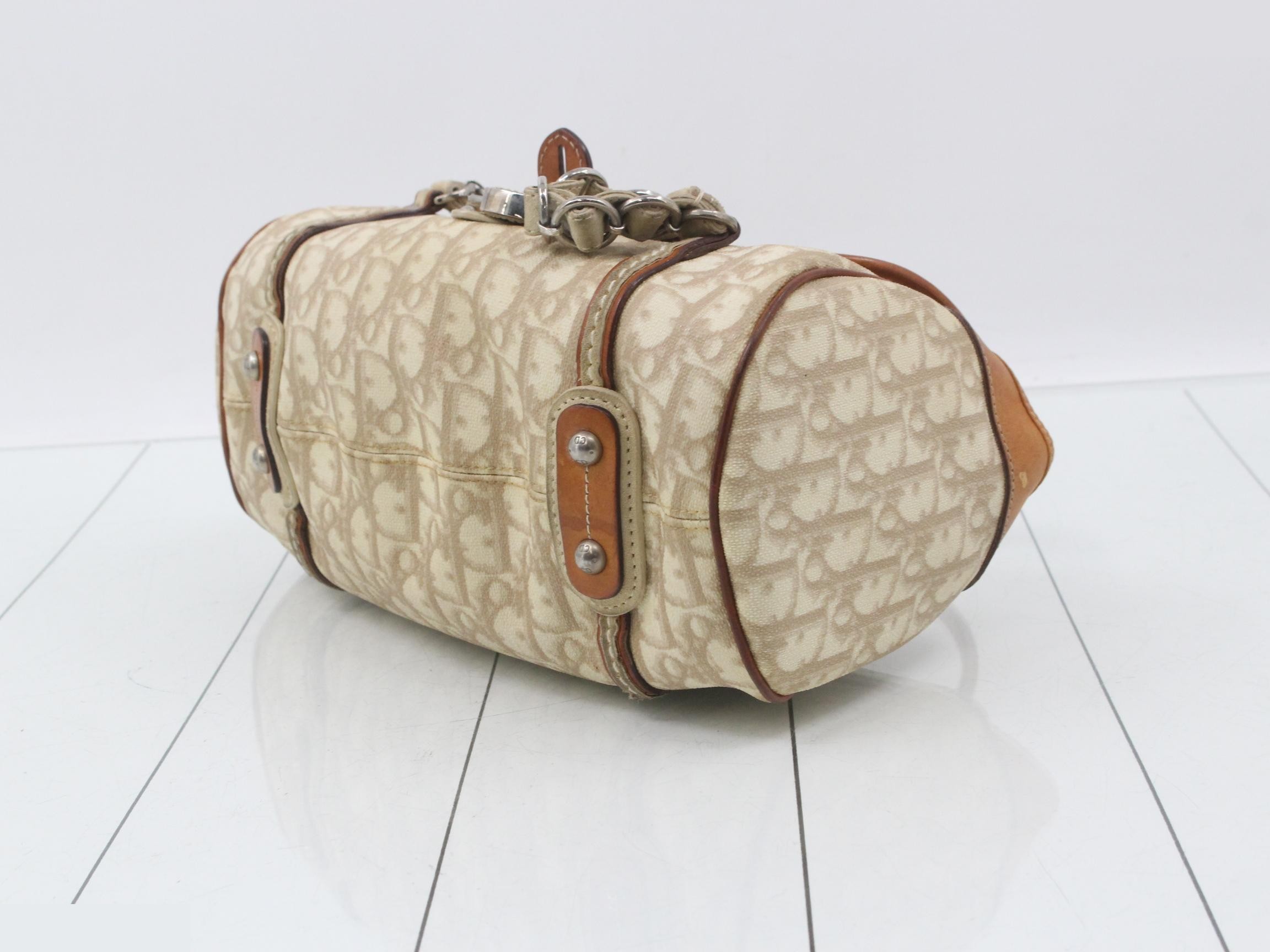 Trotter (bag) - Shoulder bag, Romantic Heart design, Beige — view 6