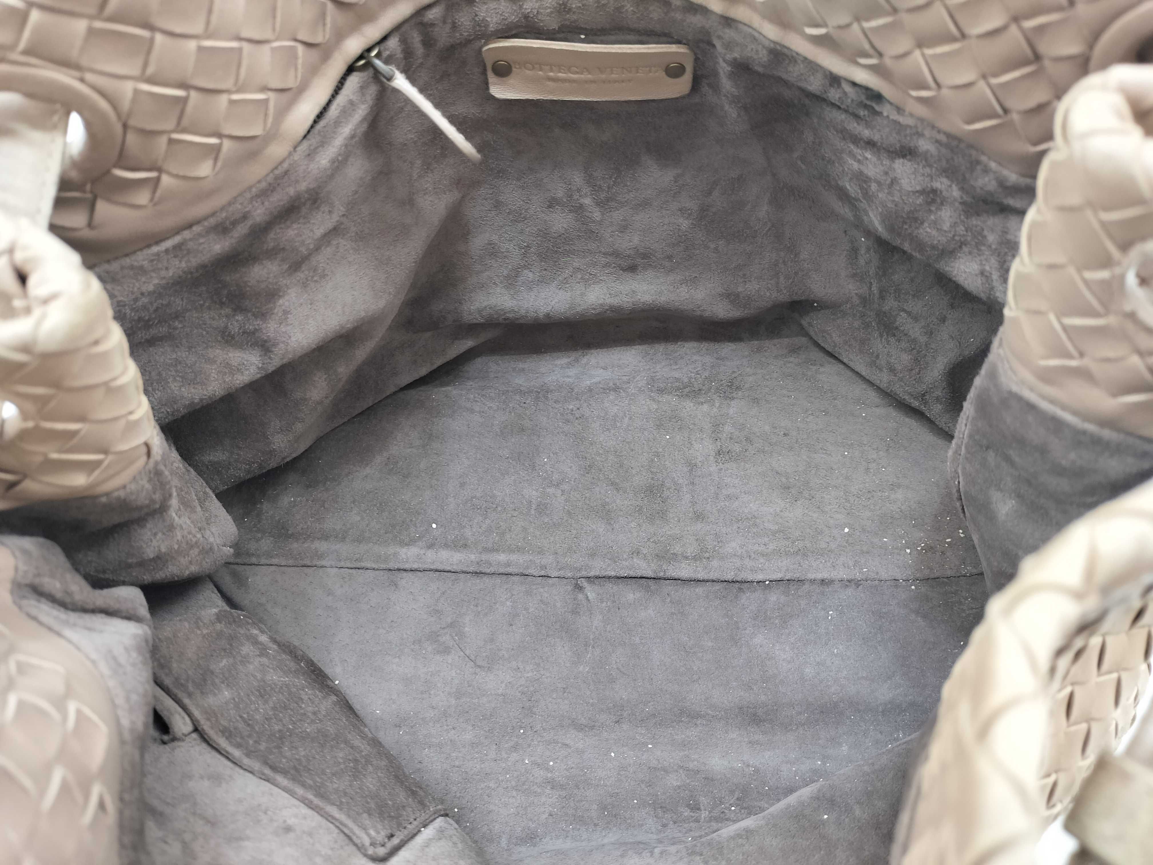 Intrecciato Tote Bag, Beige Tote Bag — view 10