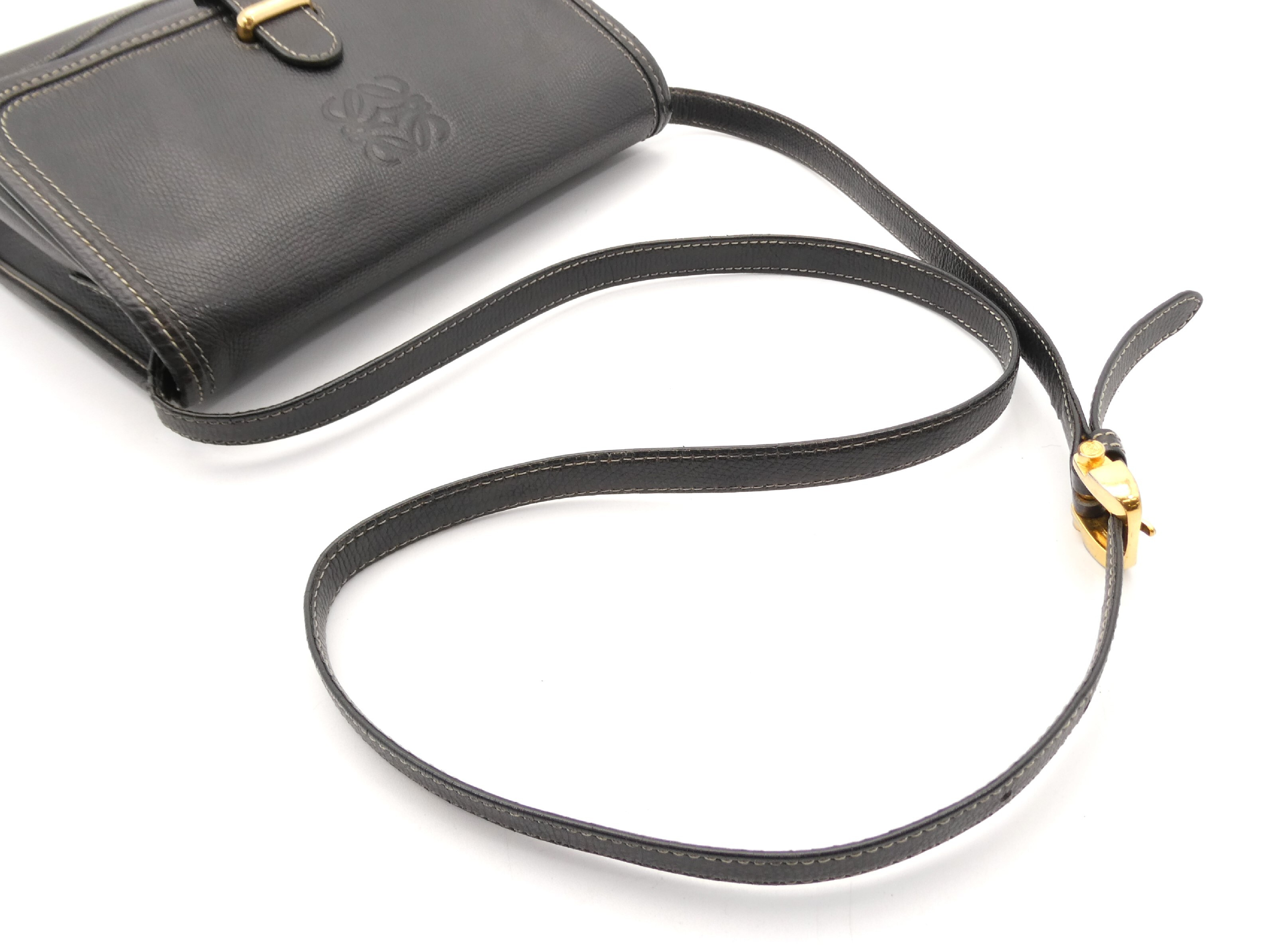 Anagram Leather Shoulder Bag — view 6