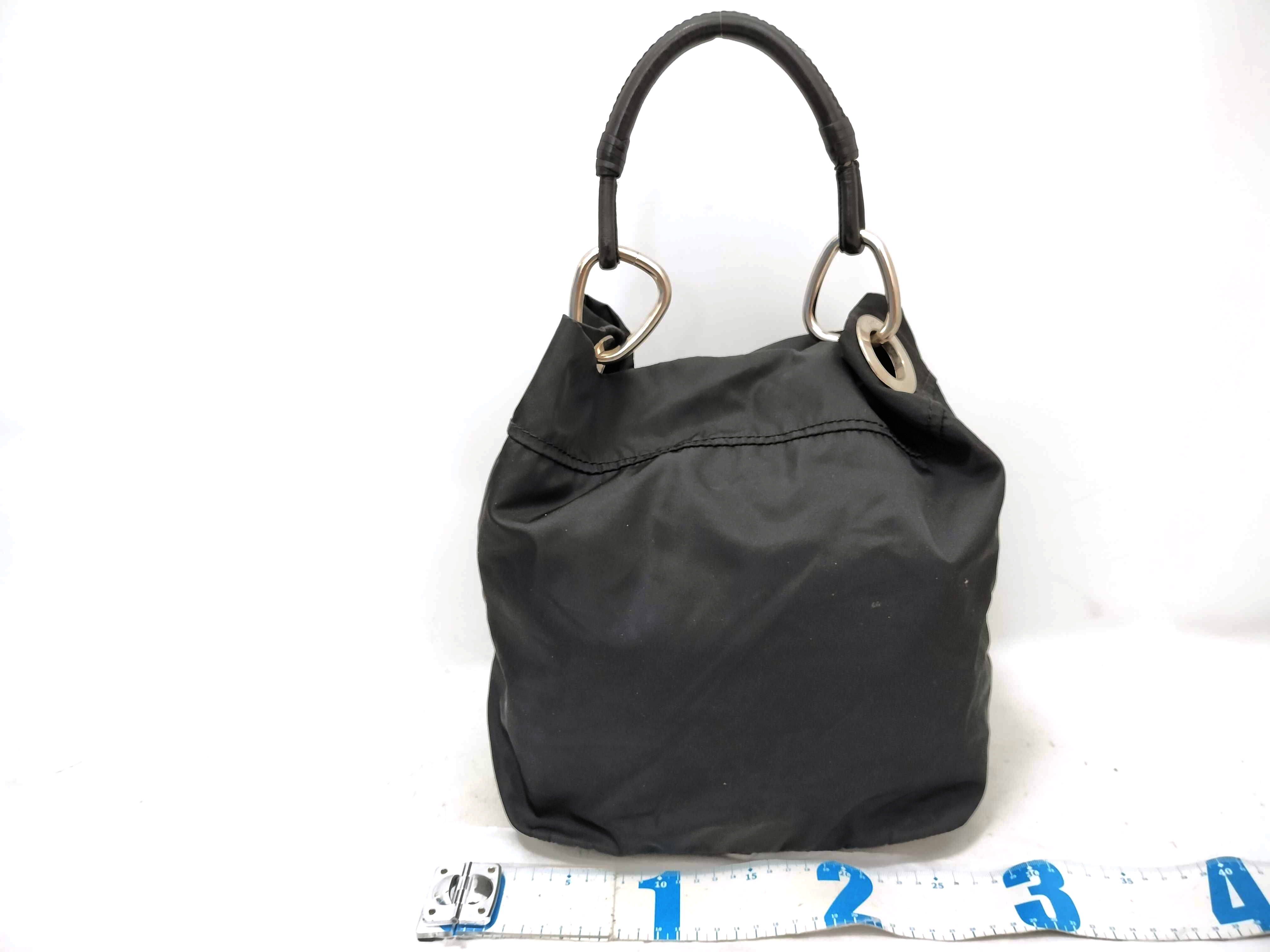 nylon handbag/shoulder bag with triangular logo. — view 2