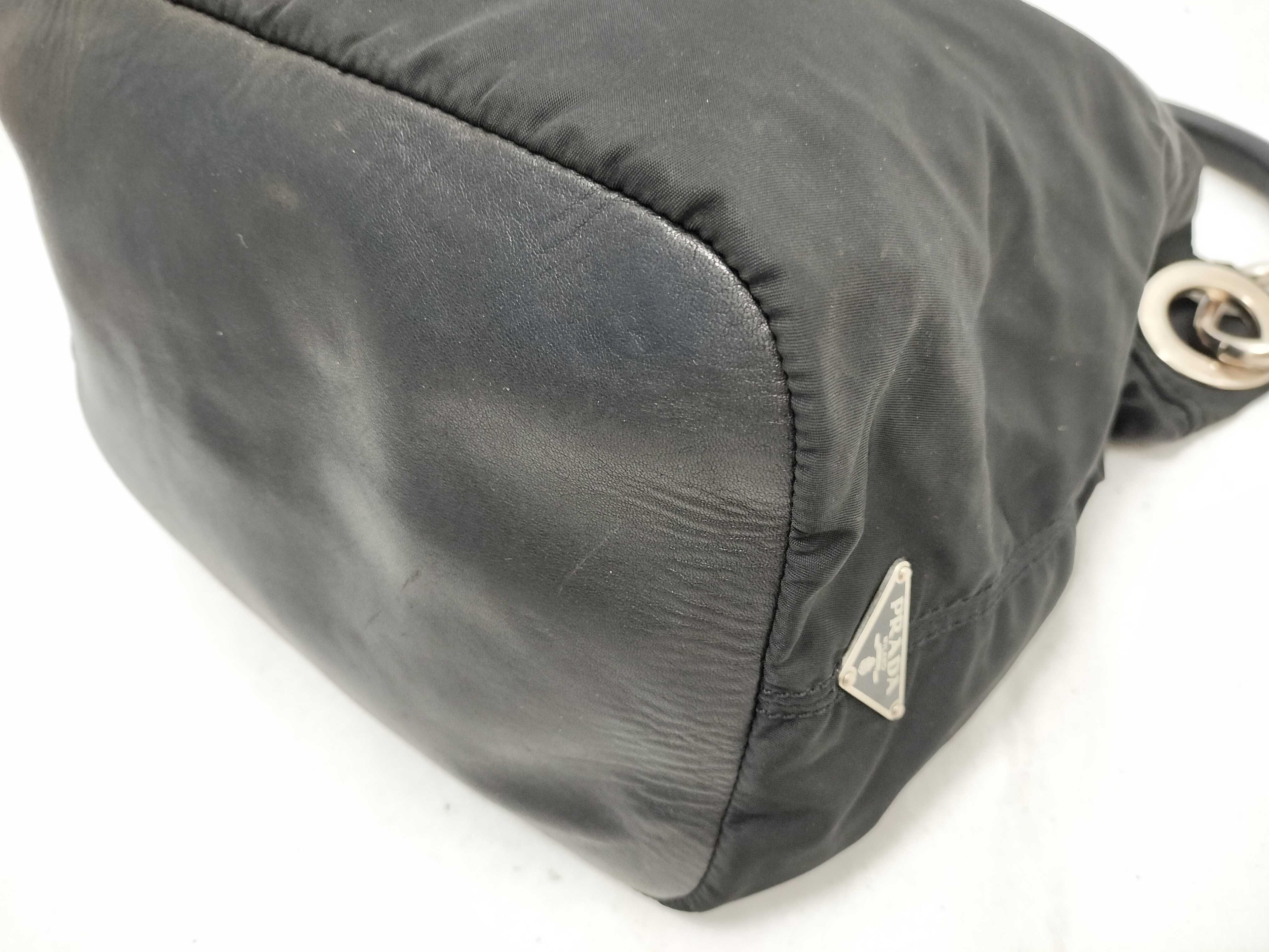 nylon handbag/shoulder bag with triangular logo. — view 6