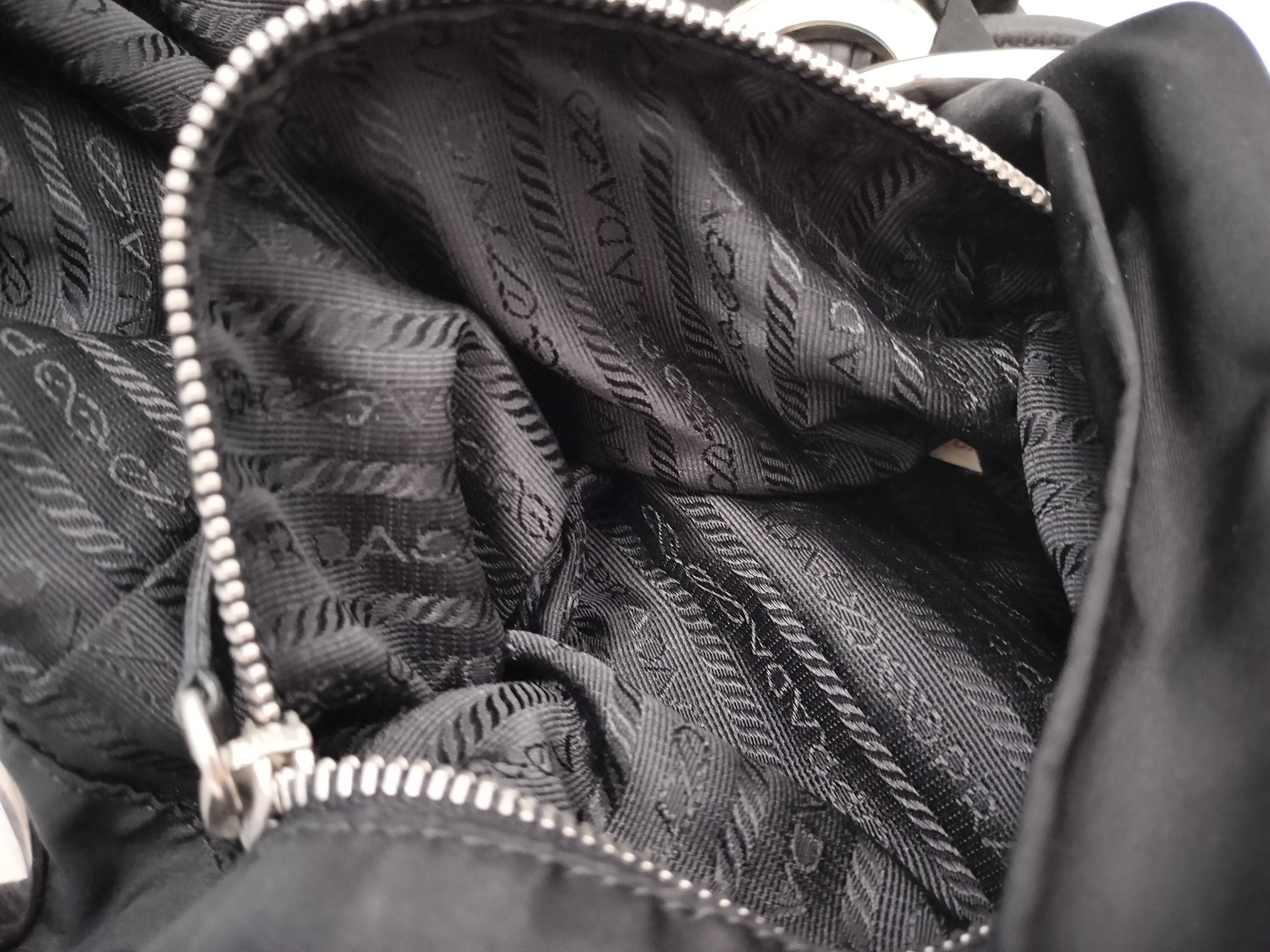 nylon handbag/shoulder bag with triangular logo. — view 10