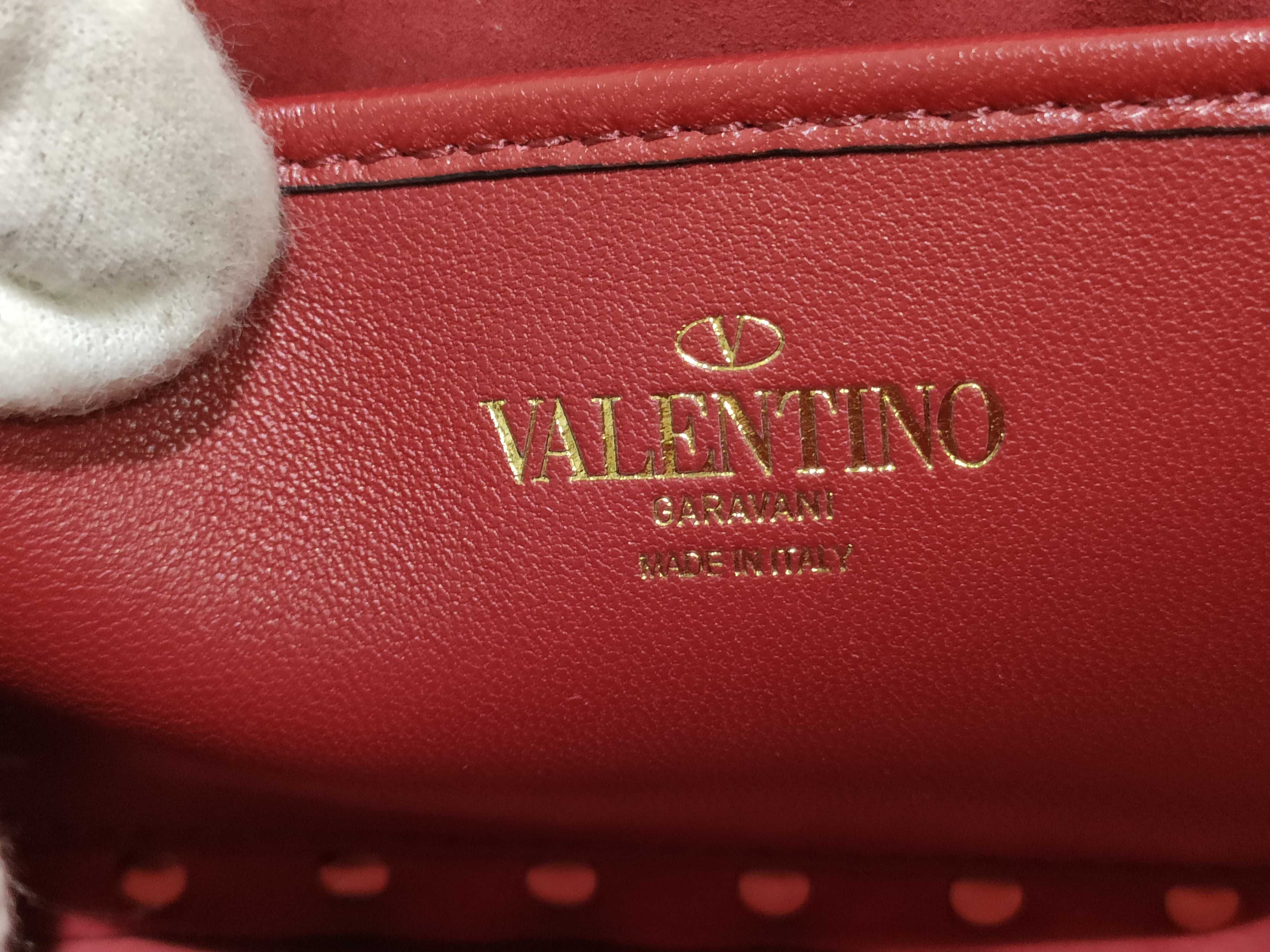 TR- Garavani Red Rockstud Top Handle Shoulder Bag — view 10