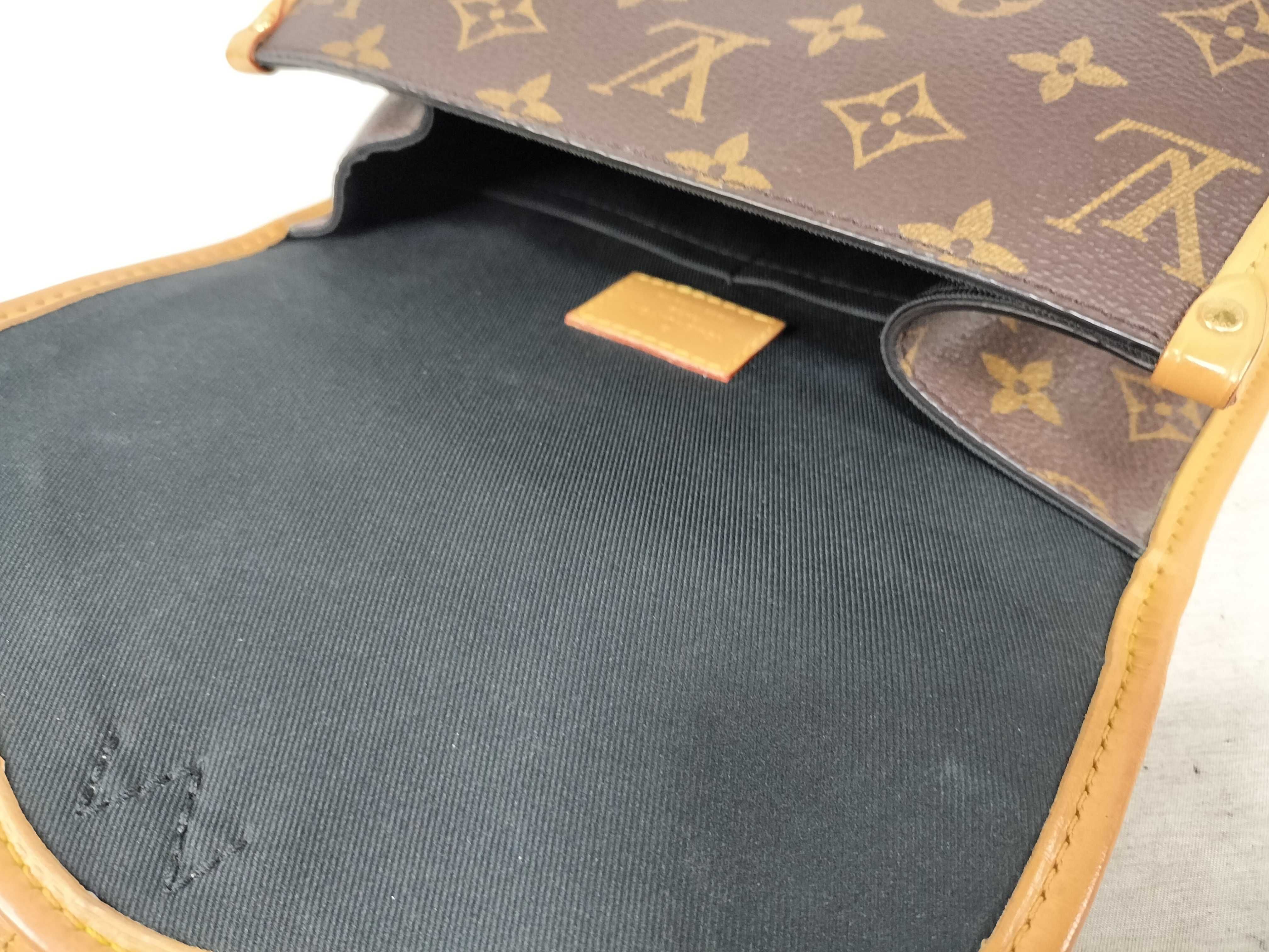 Monogram Louis Vuitton Handbag LV Ivy 2-Way Shoulder Bag — view 8
