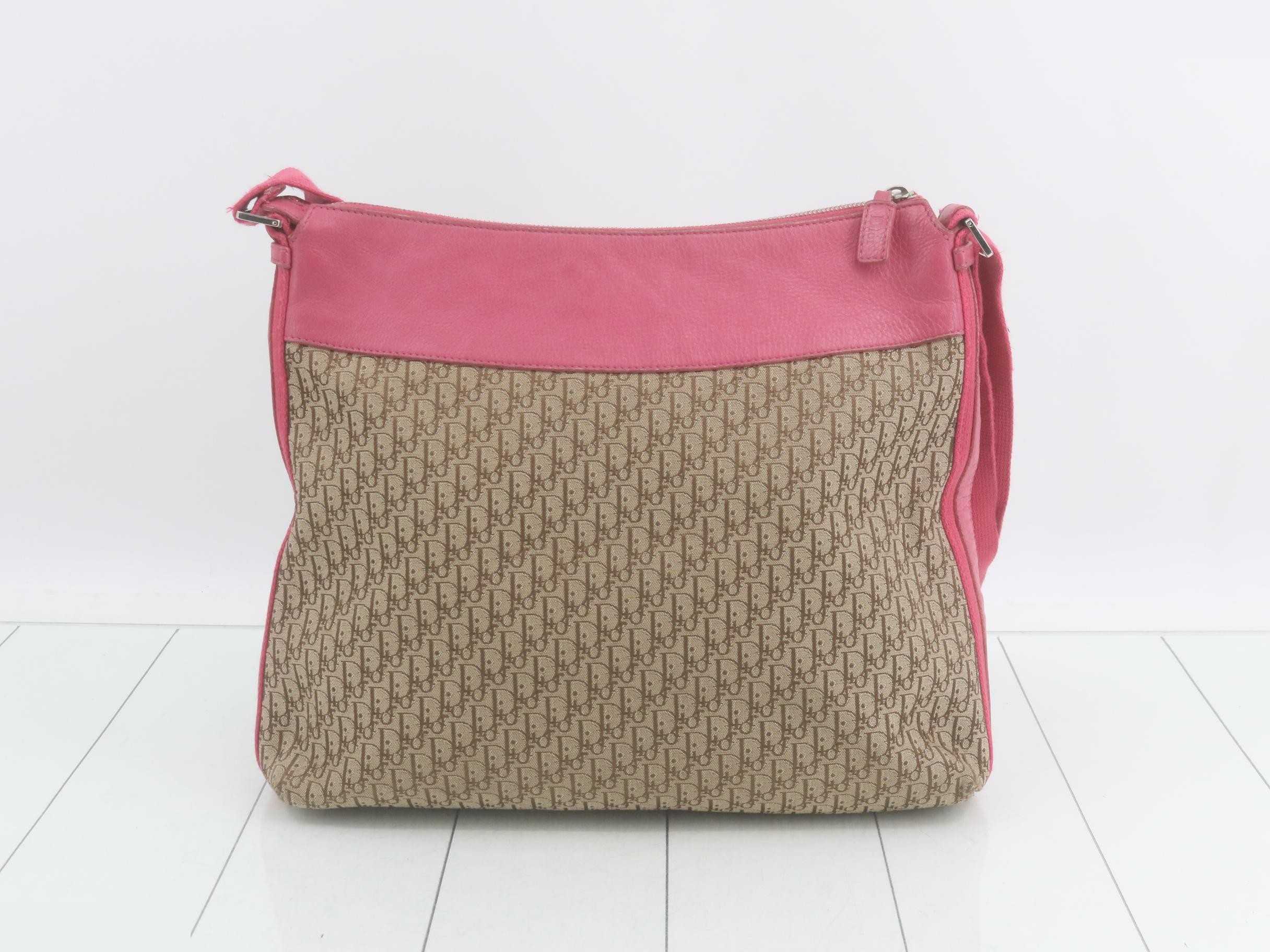 Street Chic Trotter Shoulder Bag — view 2