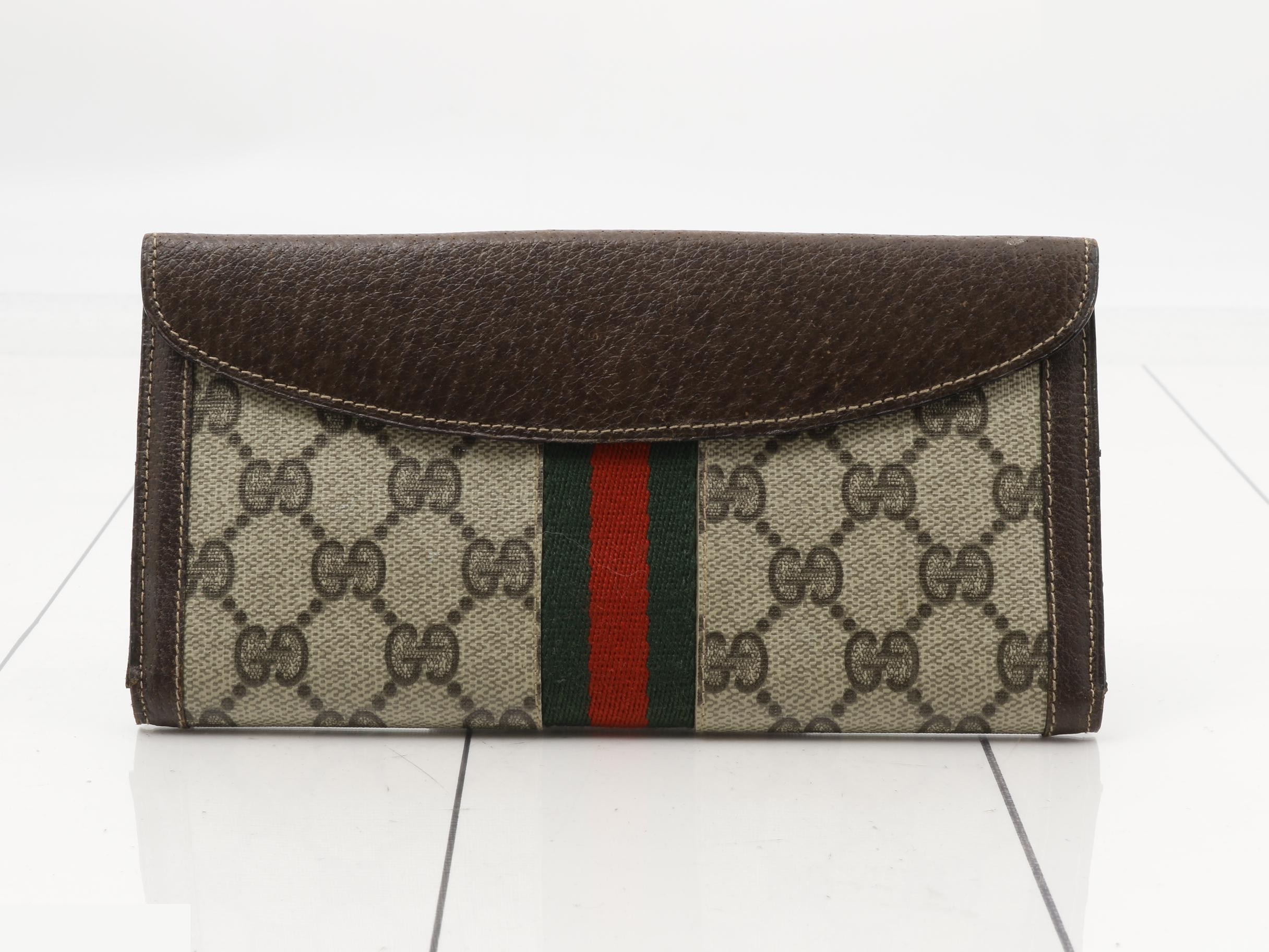 wallet — view 2