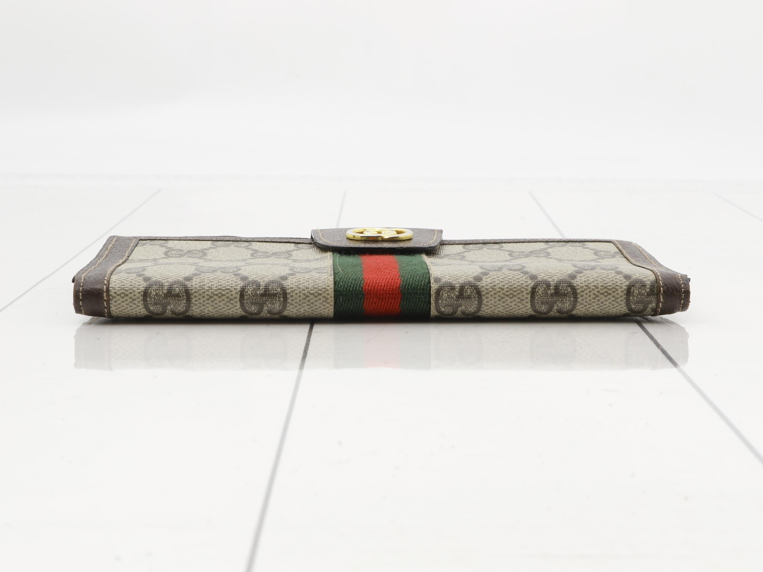 wallet — view 3