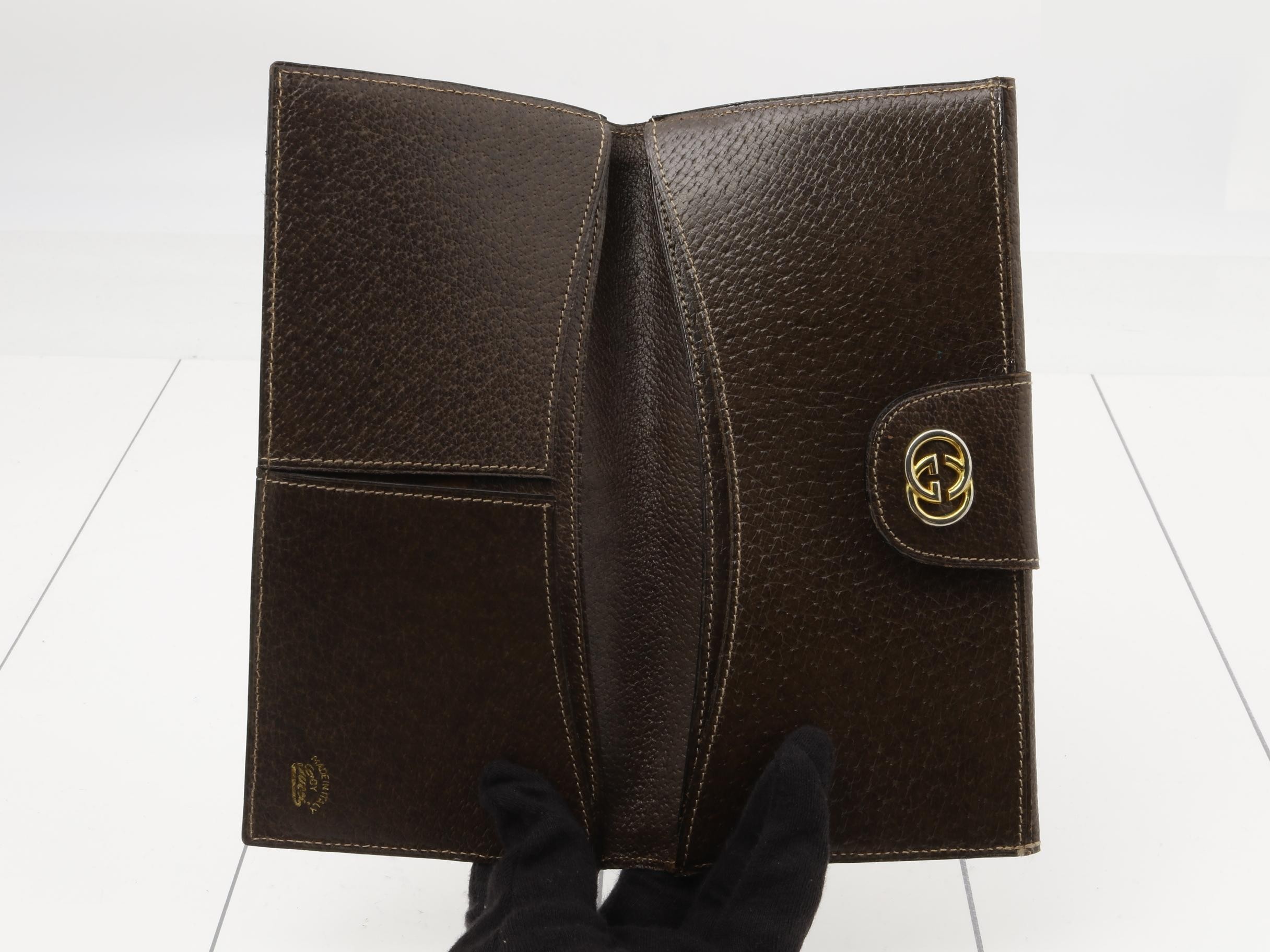 wallet — view 4