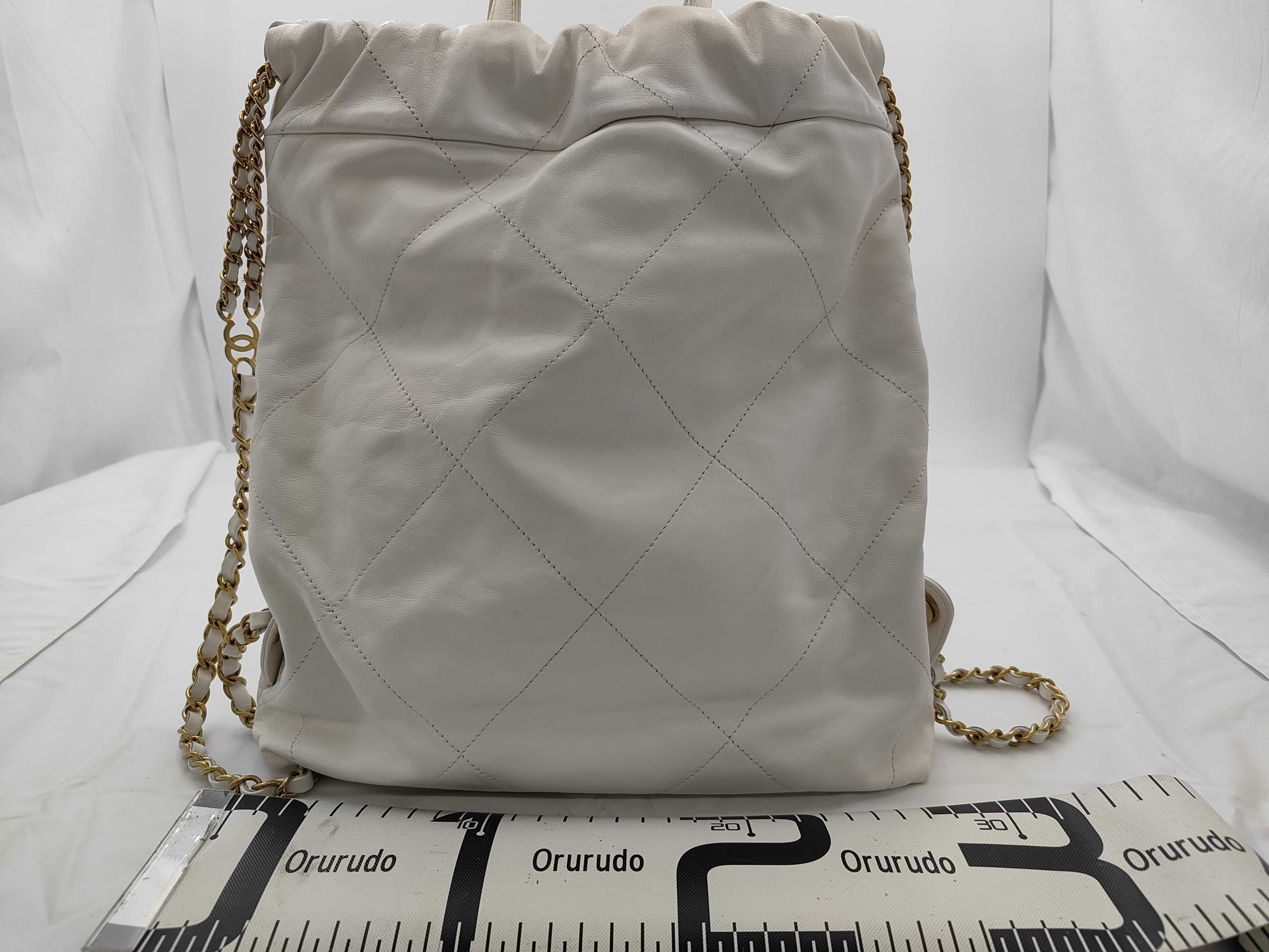 CHANEL22 Backpack Small White Shiny Calfskin Random AS3859 Bag — view 2