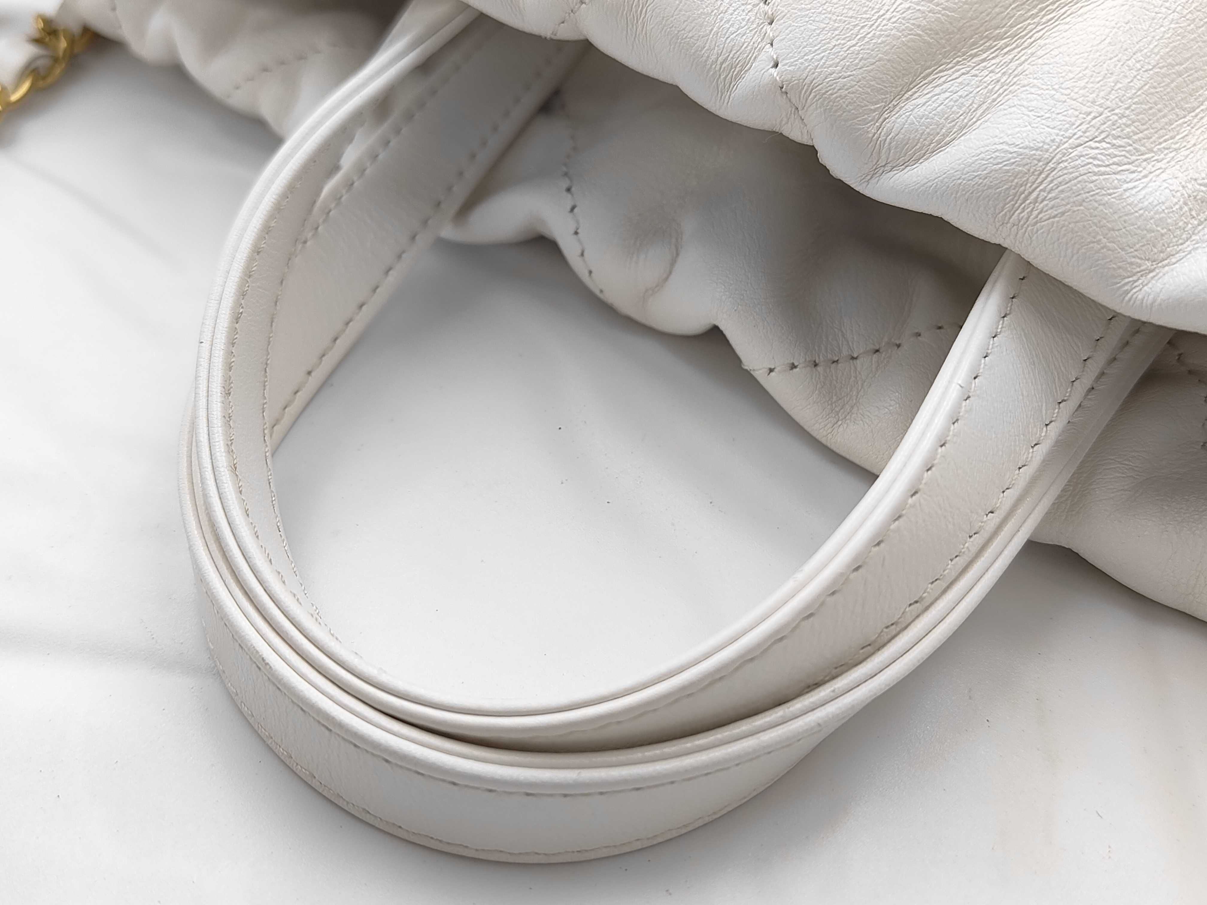CHANEL22 Backpack Small White Shiny Calfskin Random AS3859 Bag — view 3