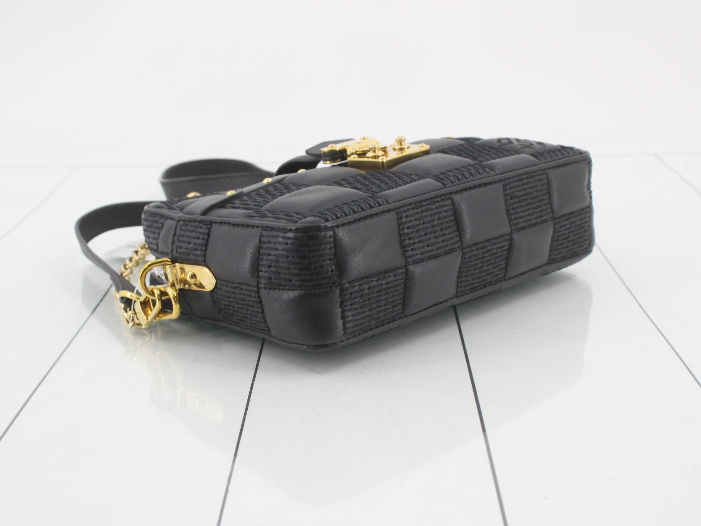 Damier Giant Troca PM 2-Way Shoulder Bag — view 5