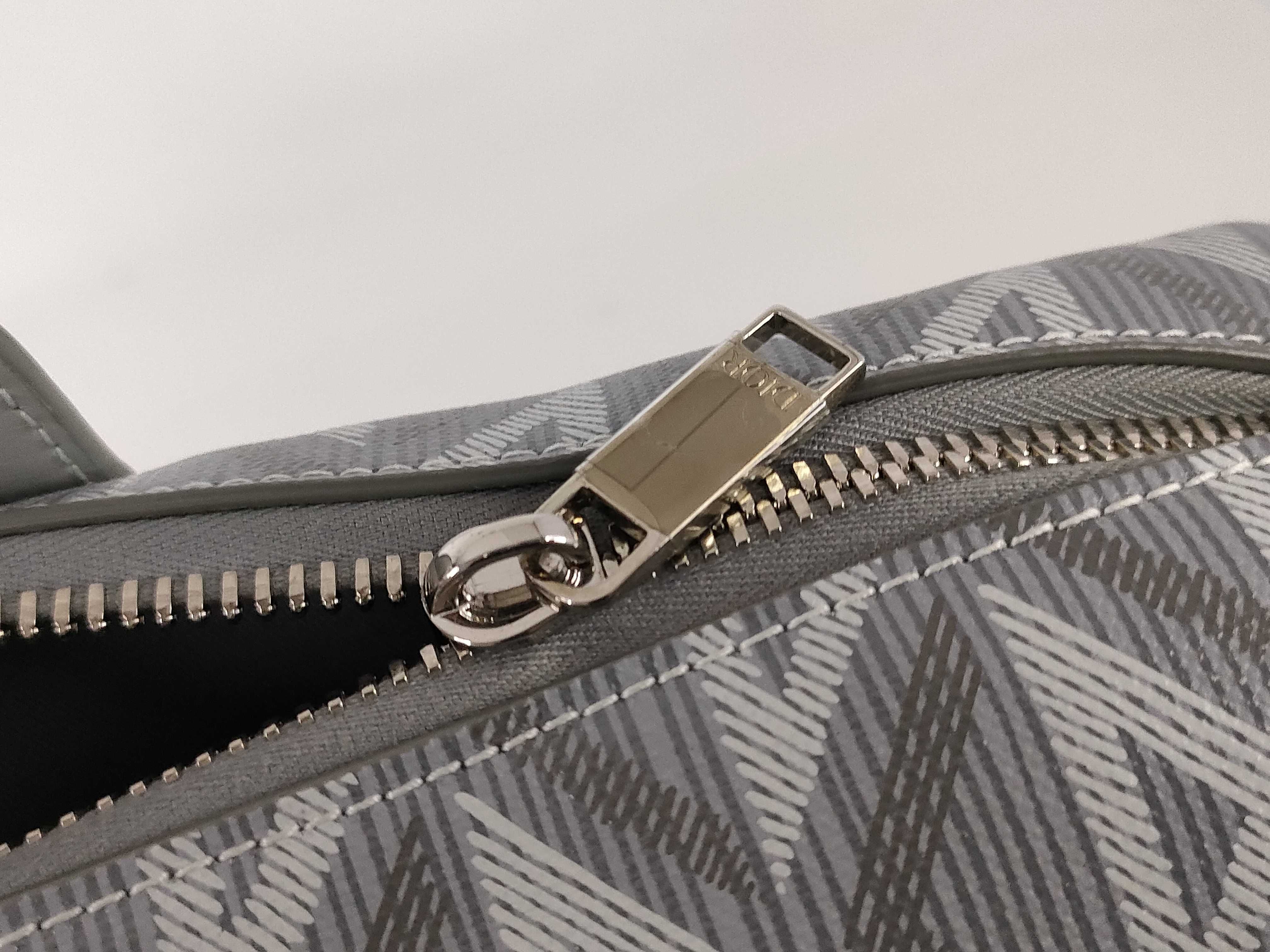 Dioringot Handbag — view 11