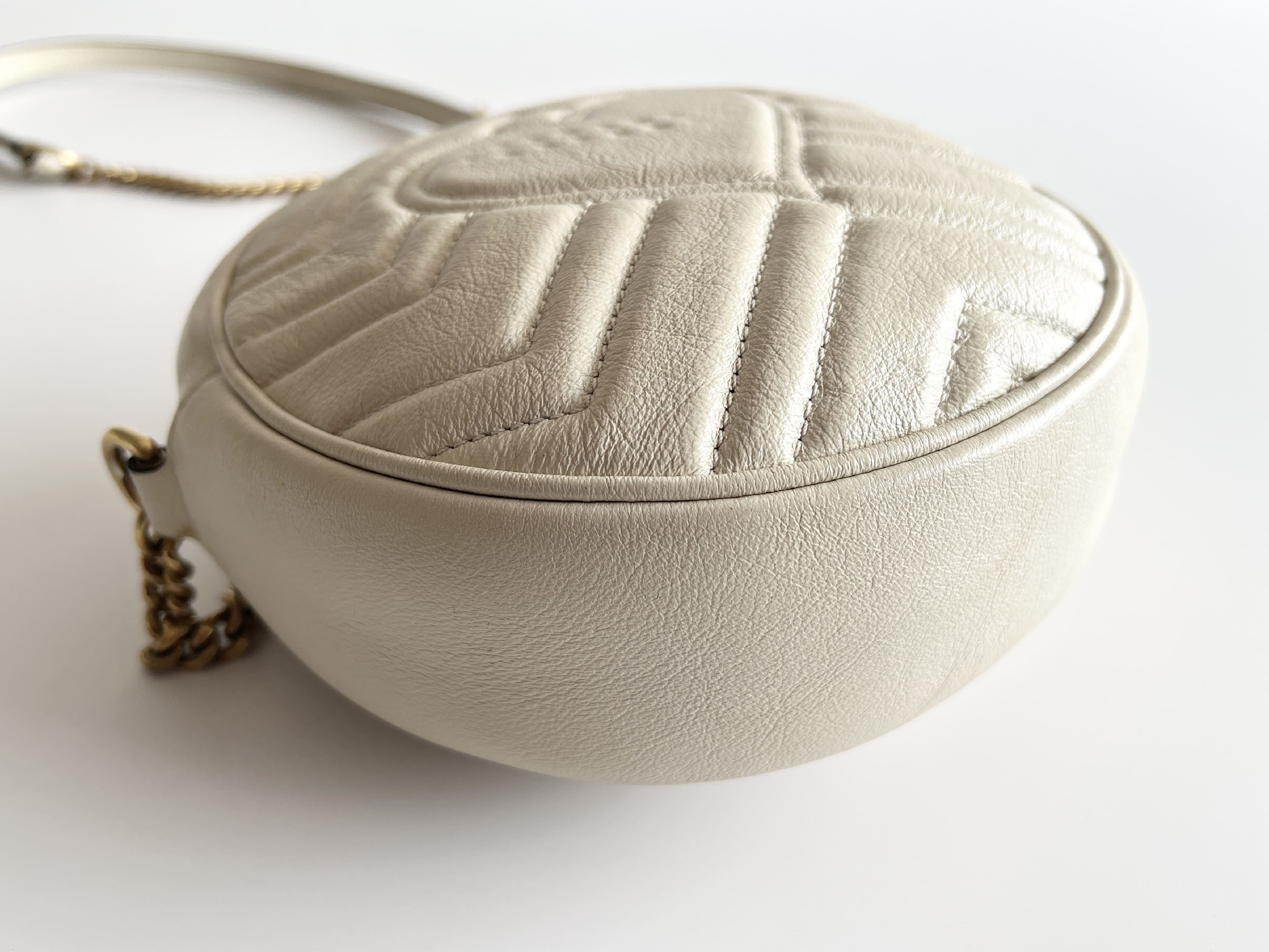 Marmont Quilted GG Logo Leather Round Chain Shoulder Bag — view 10