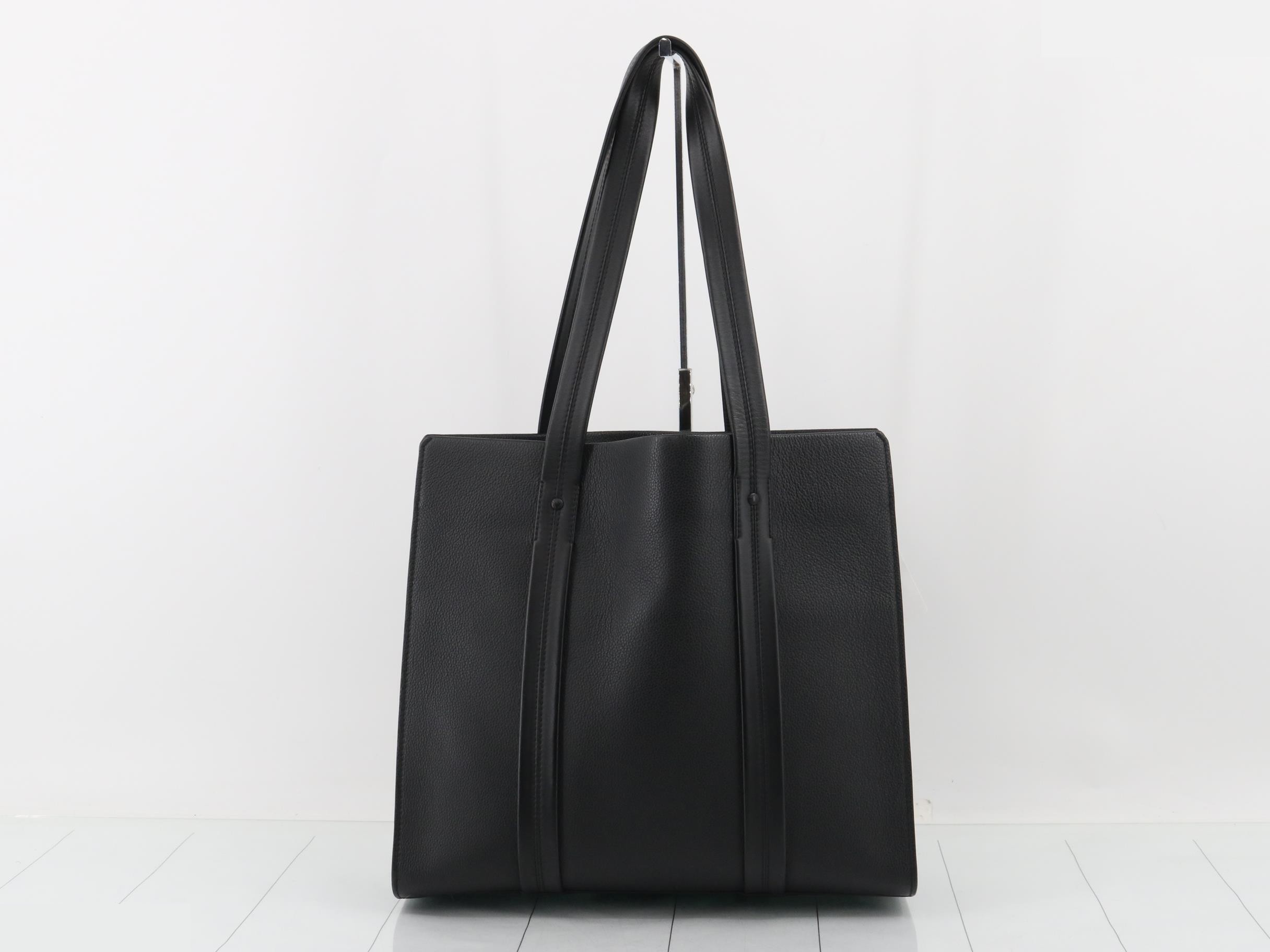LV Aerogram M57308 Leather Takeoff Tote Noir — view 2