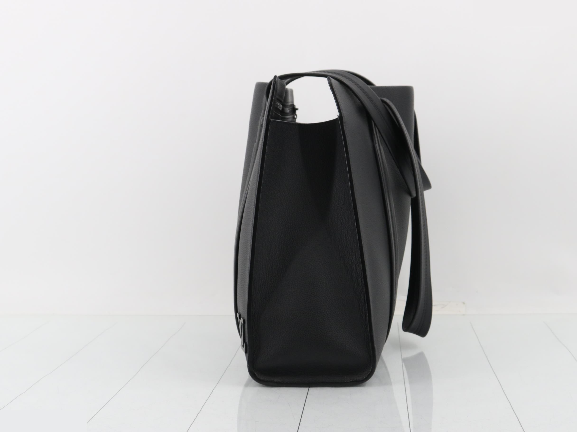 LV Aerogram M57308 Leather Takeoff Tote Noir — view 3