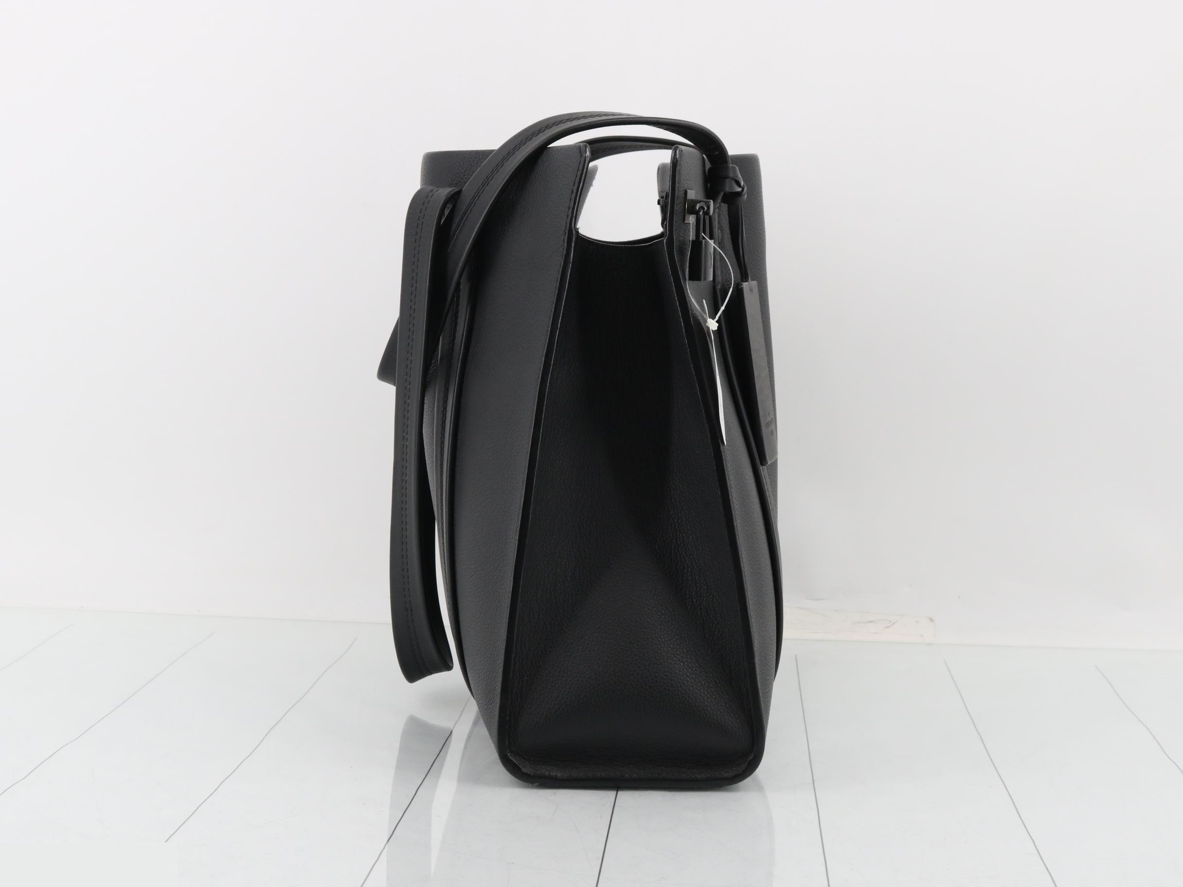 LV Aerogram M57308 Leather Takeoff Tote Noir — view 4