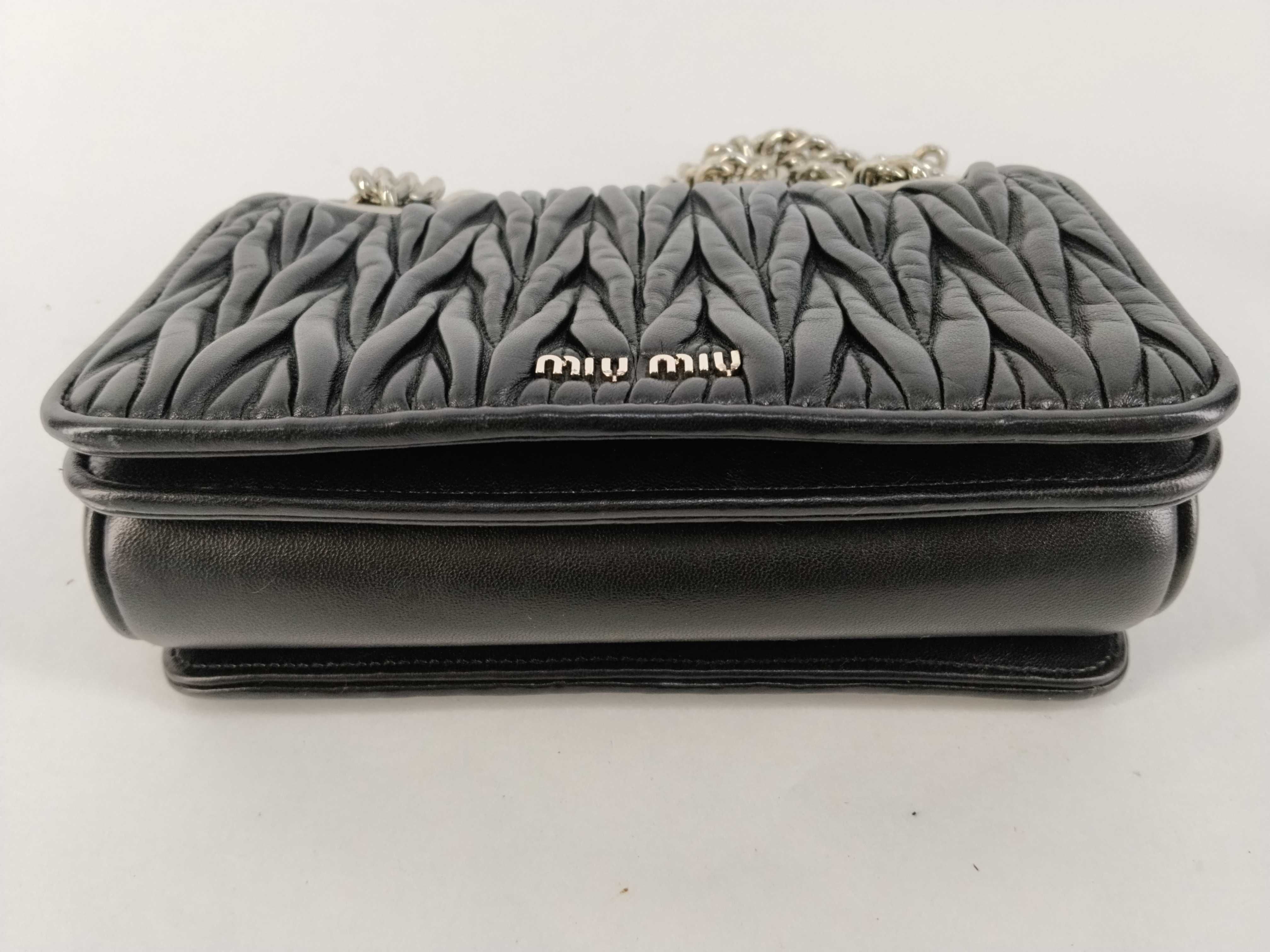 Pleated Nappa Leather Chain Bag Shoulder Bag — view 7