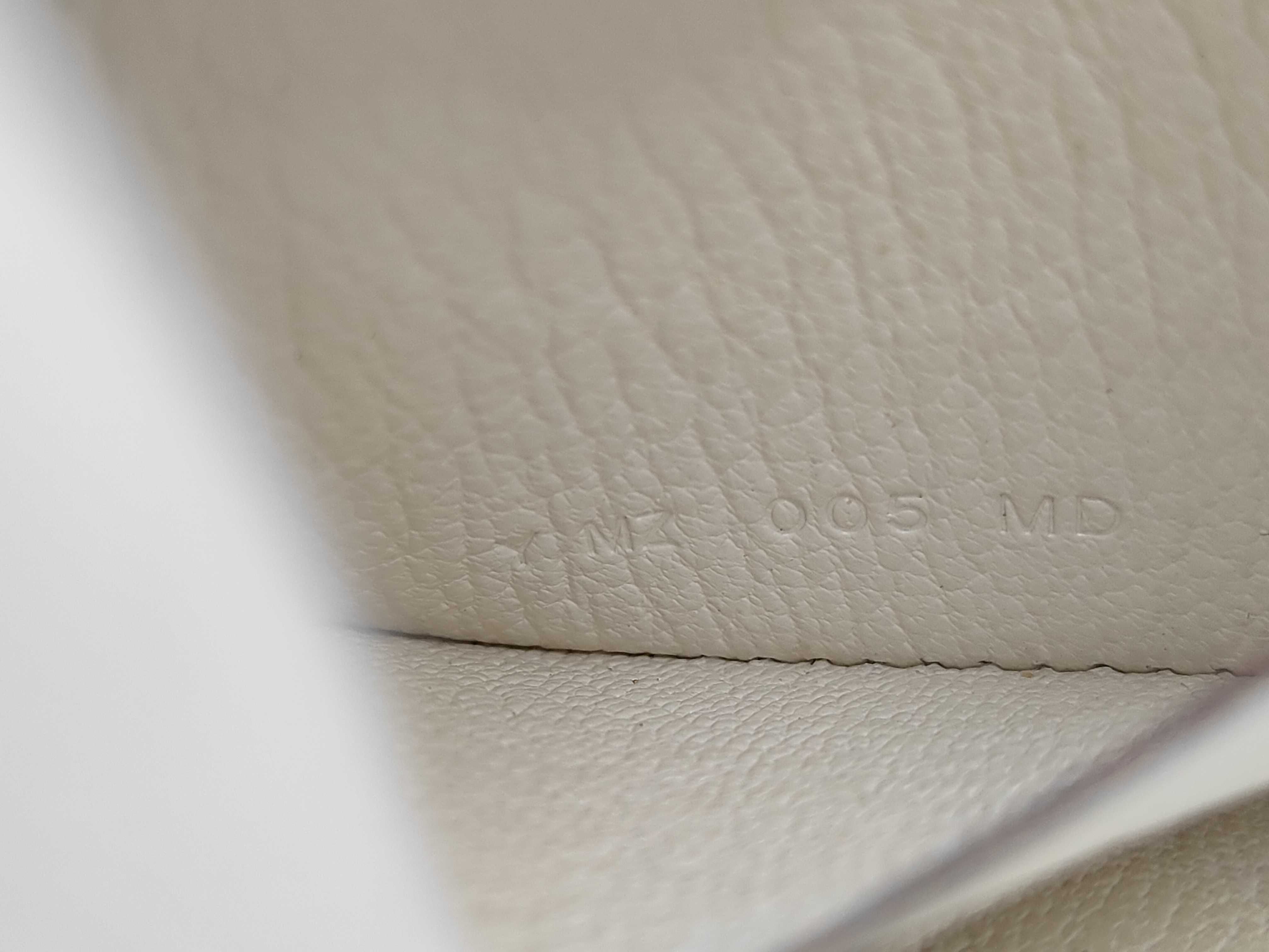 White Calfskin Paddock Y Stamp Coin Case — view 7