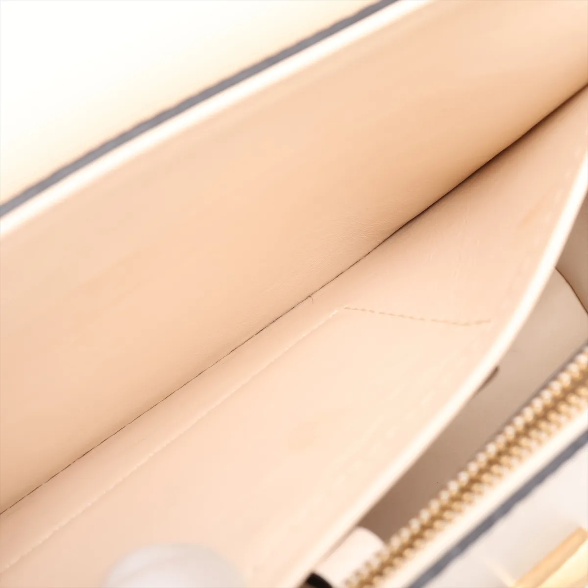 Epi Twist MM - Beige, RFID responsive, with mirror. — view 7