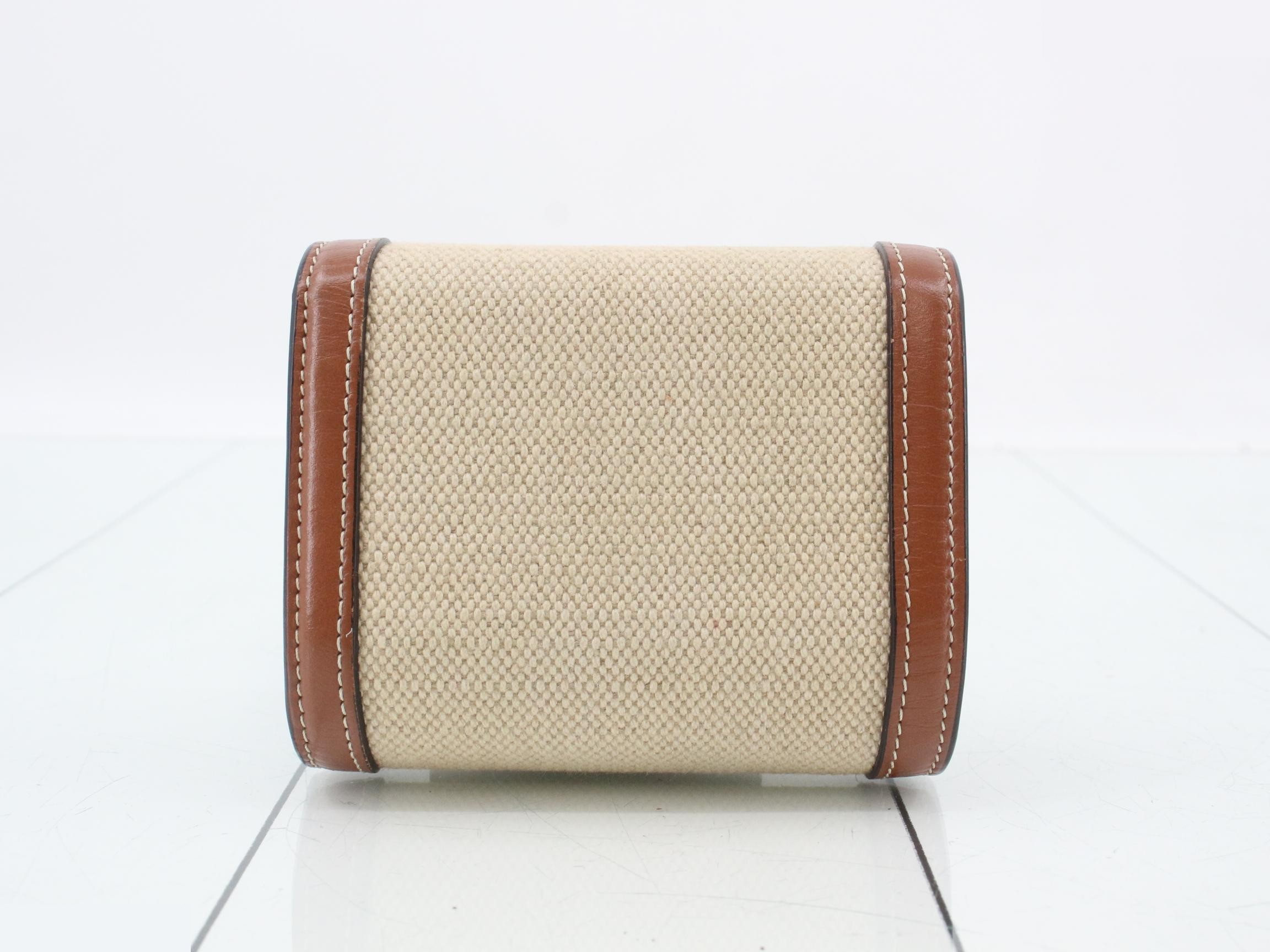 wallet — view 2