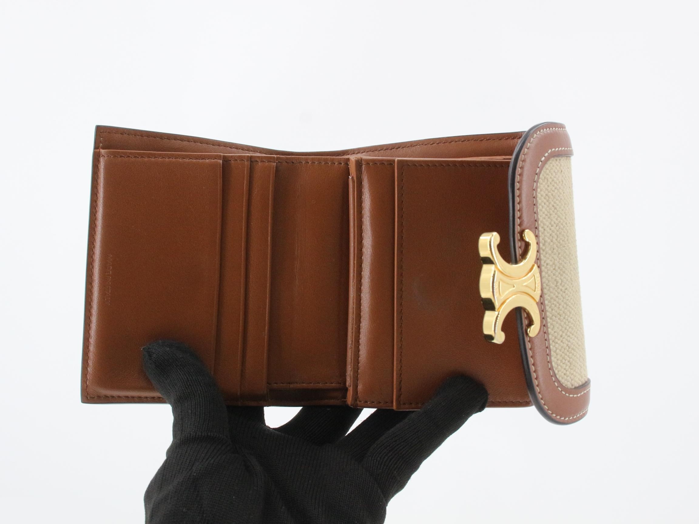 wallet — view 4