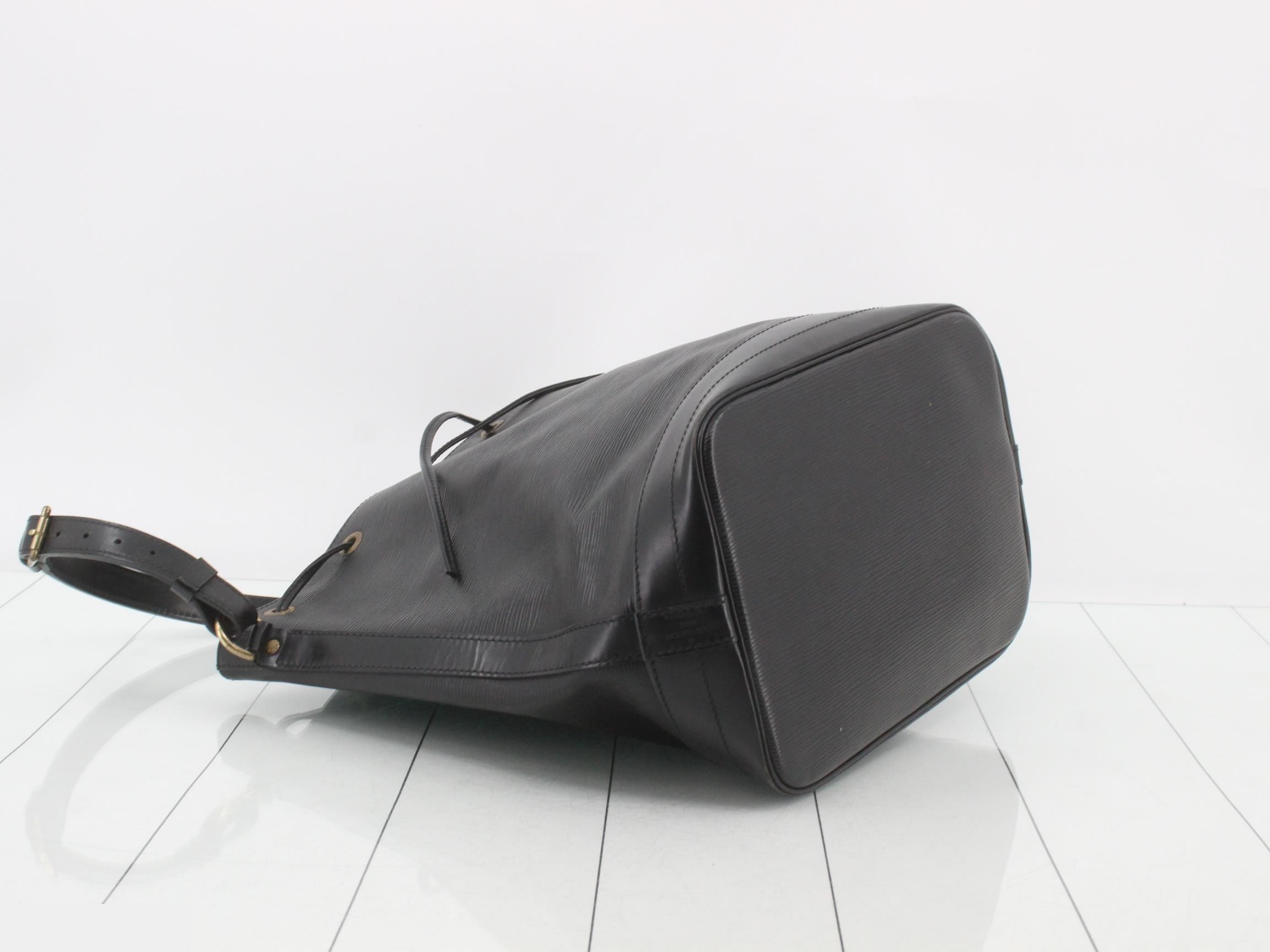 Noé Noir — view 5