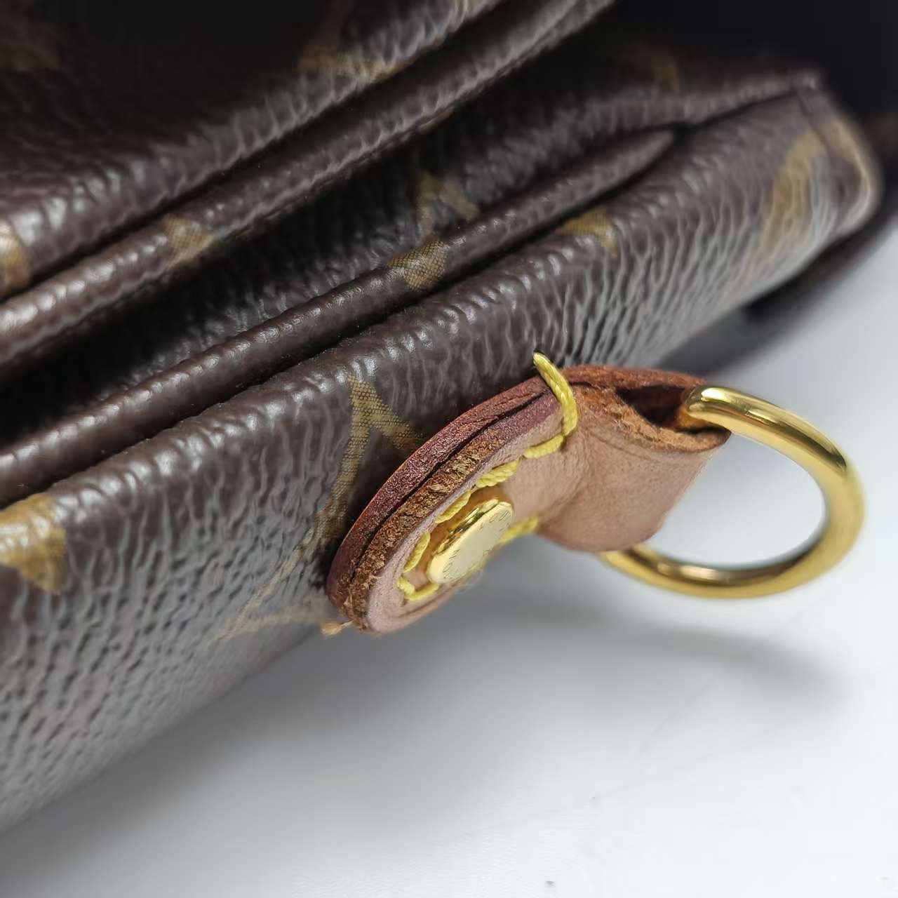 【*Shipped from: China*】LOUIS VUITTON PU Shoulder Bag — view 12