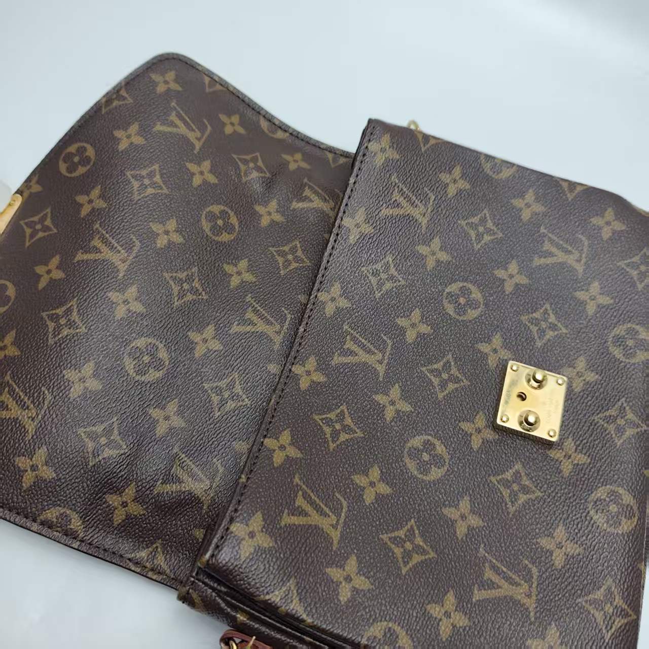 【*Shipped from: China*】LOUIS VUITTON PU Shoulder Bag — view 7