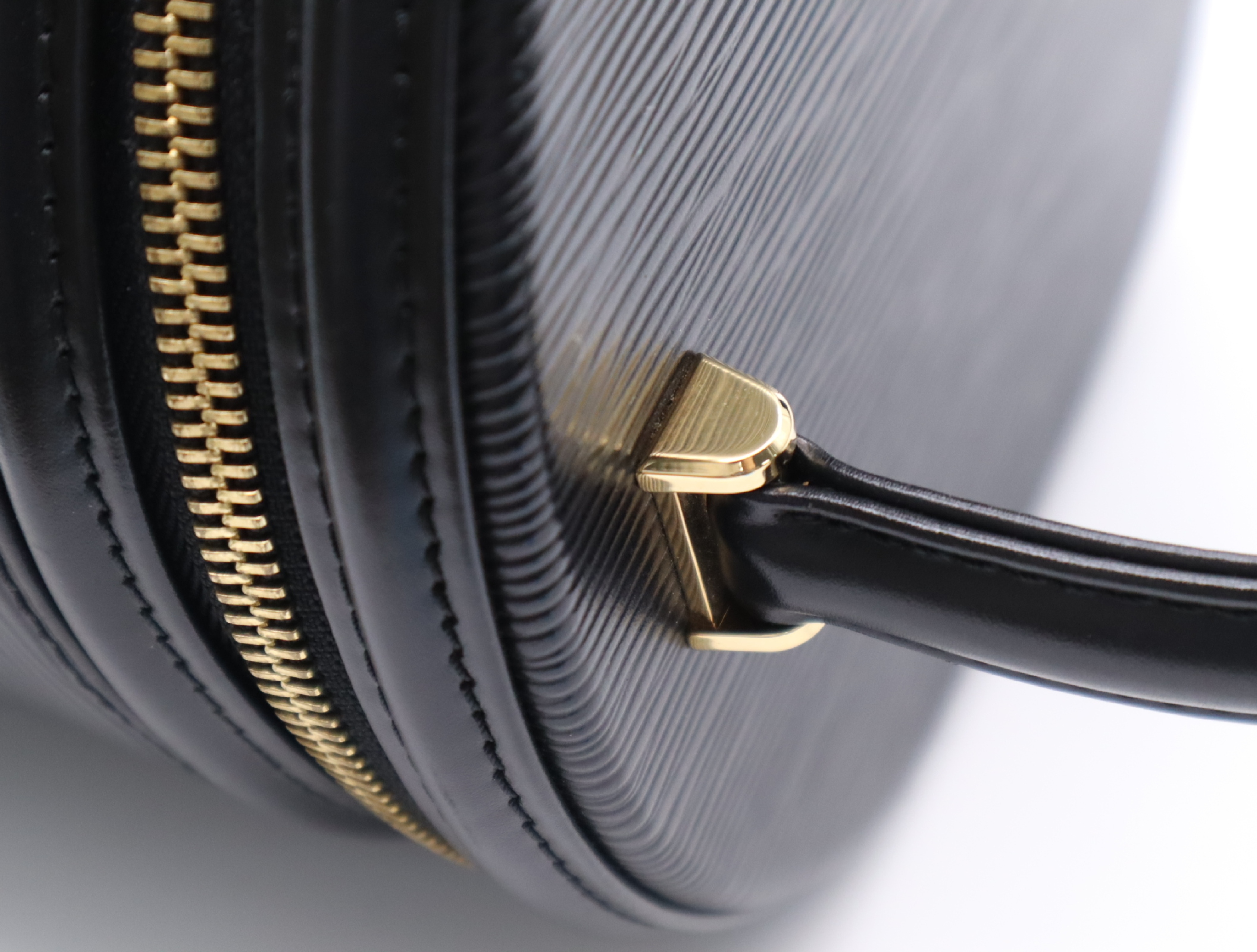 M48032 Epi Cannes Noir Handbag — view 8