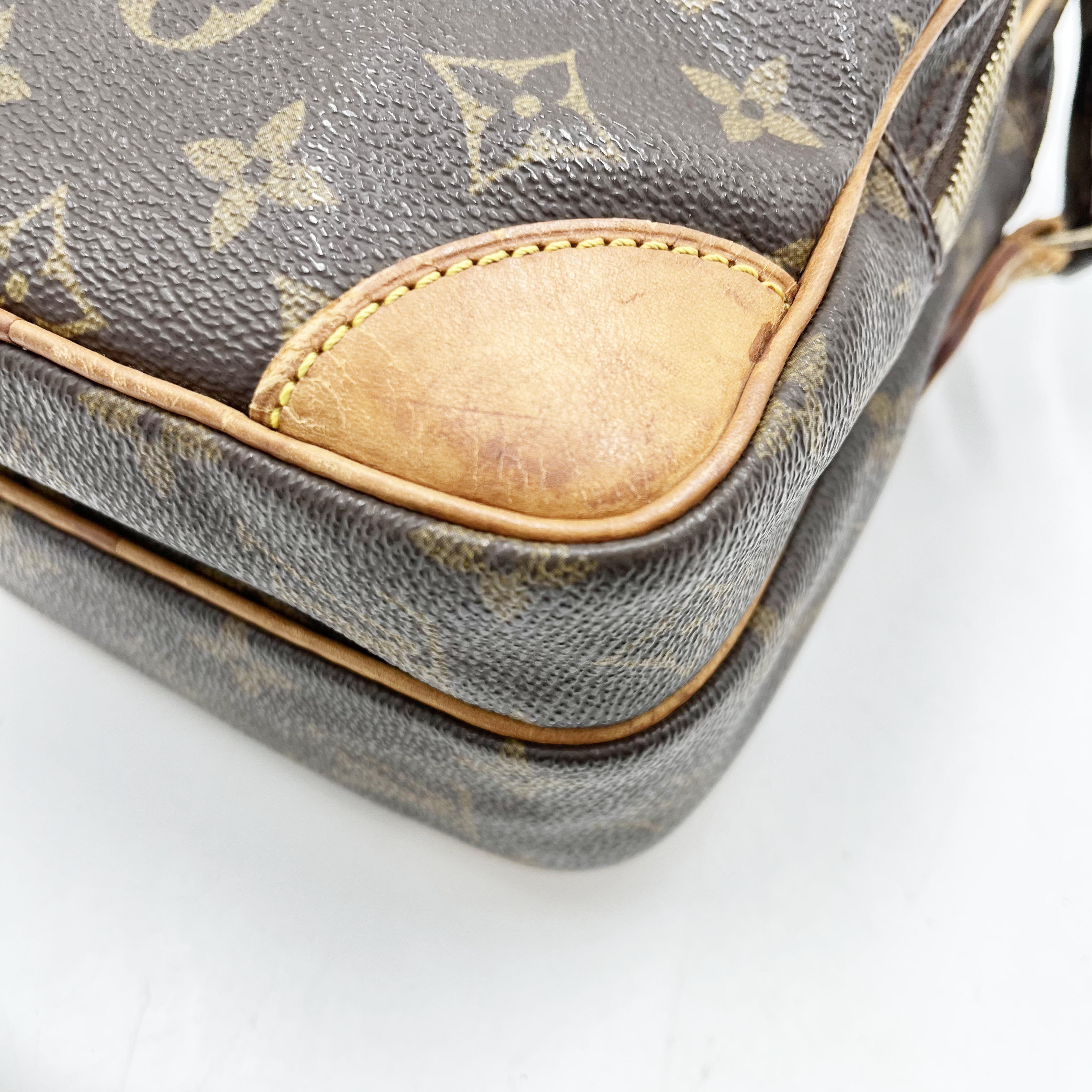 Monogram Amazon M45236 TH0052 Shoulder Bag — view 4