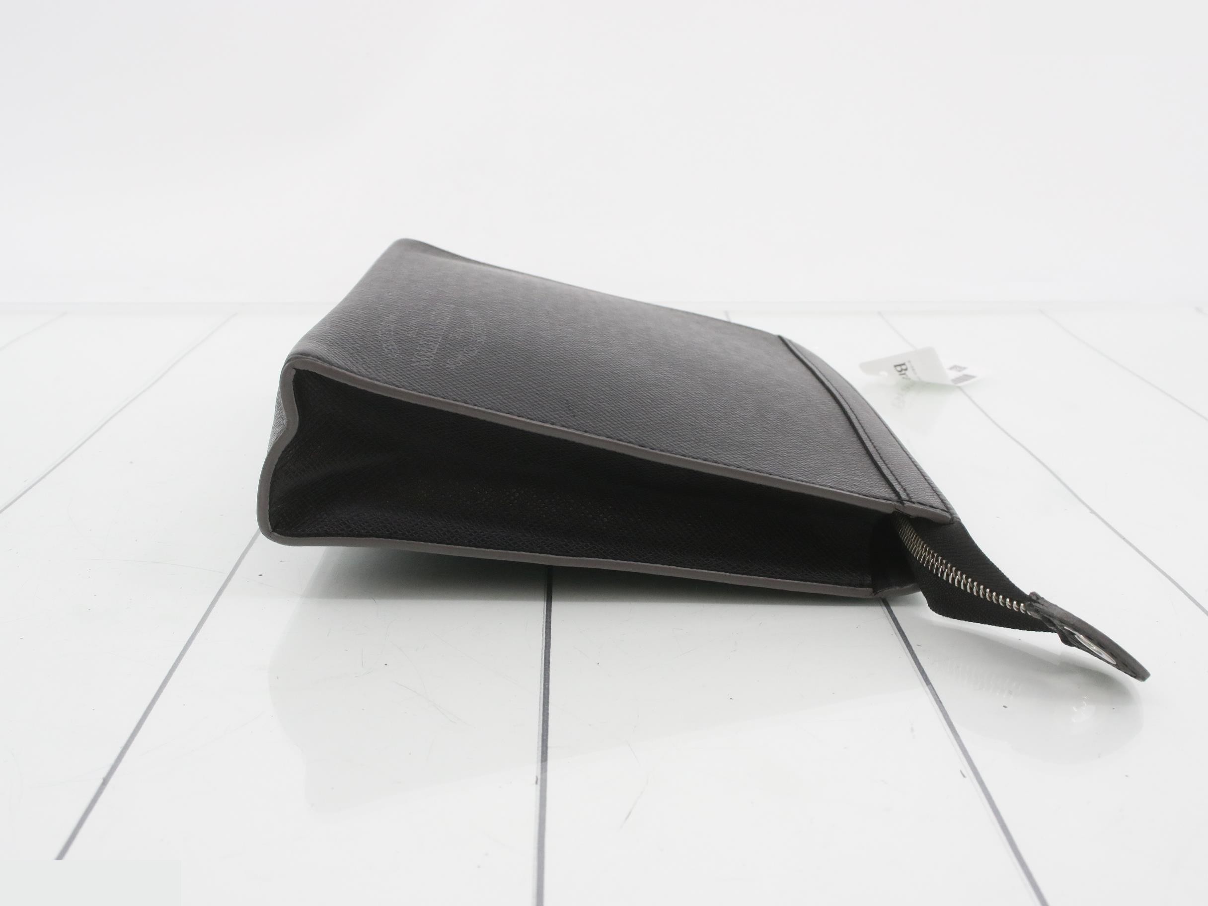 Taiga Pochette Voyage MM Noir Second Bag — view 3