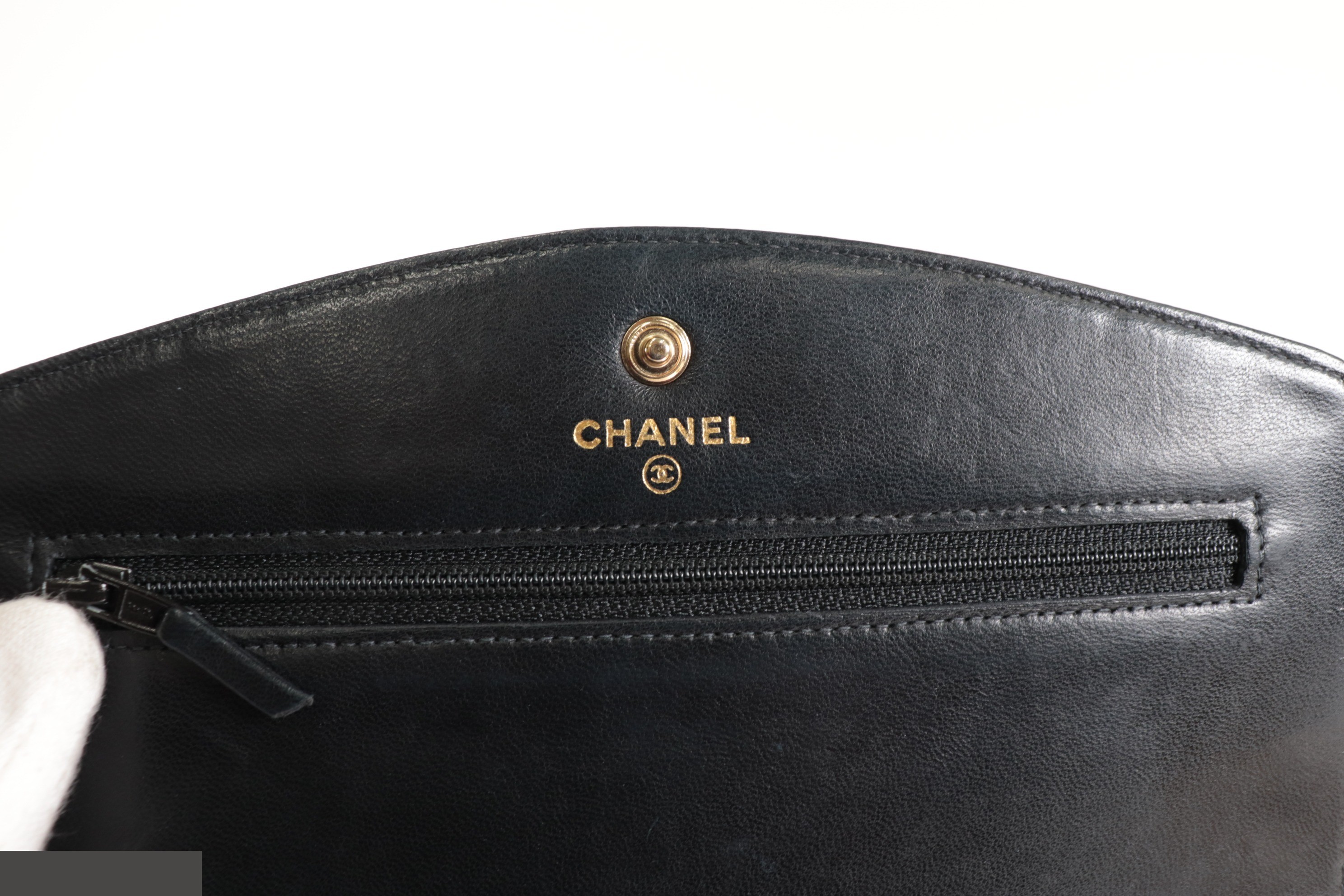 Caviar chain wallet, item number 7. — view 8