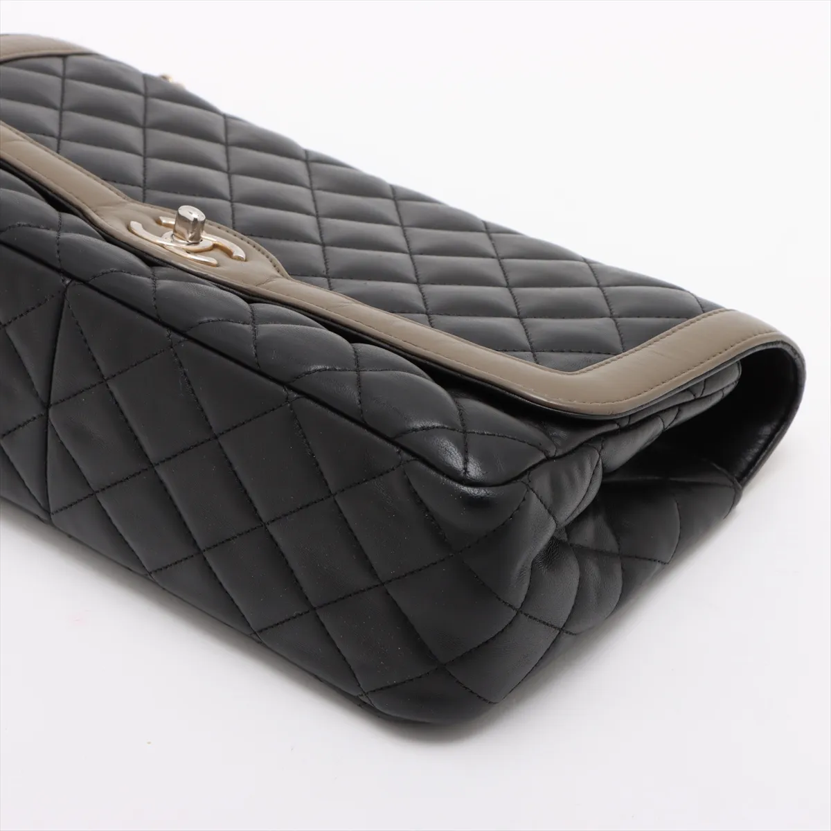 Matelasse Lambskin Single Flap Double Chain Bag Black x Khaki Gold Hardware 23409905 23rd Series — view 3