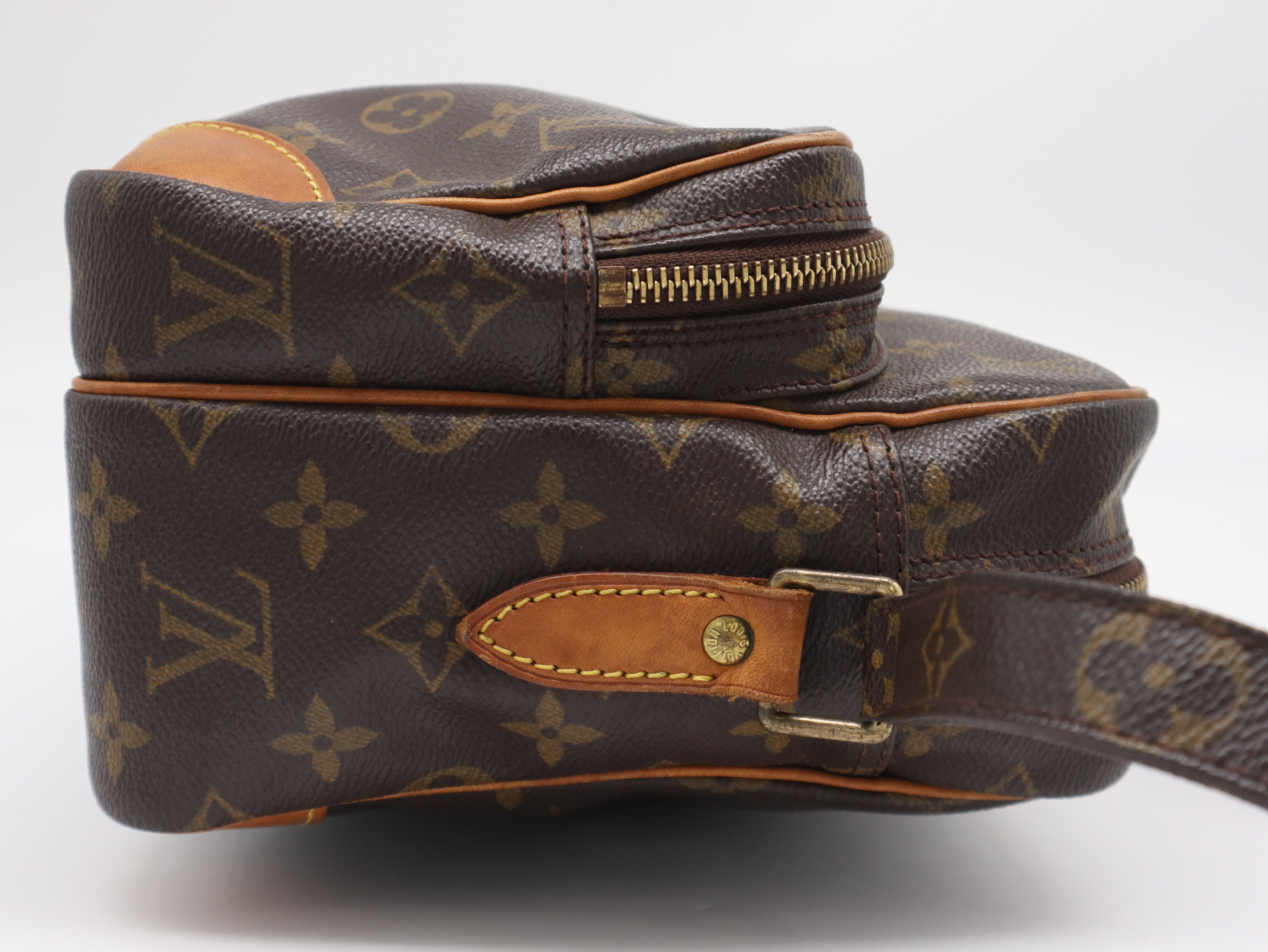 M45244 Monogram Nile Shoulder Bag — view 4