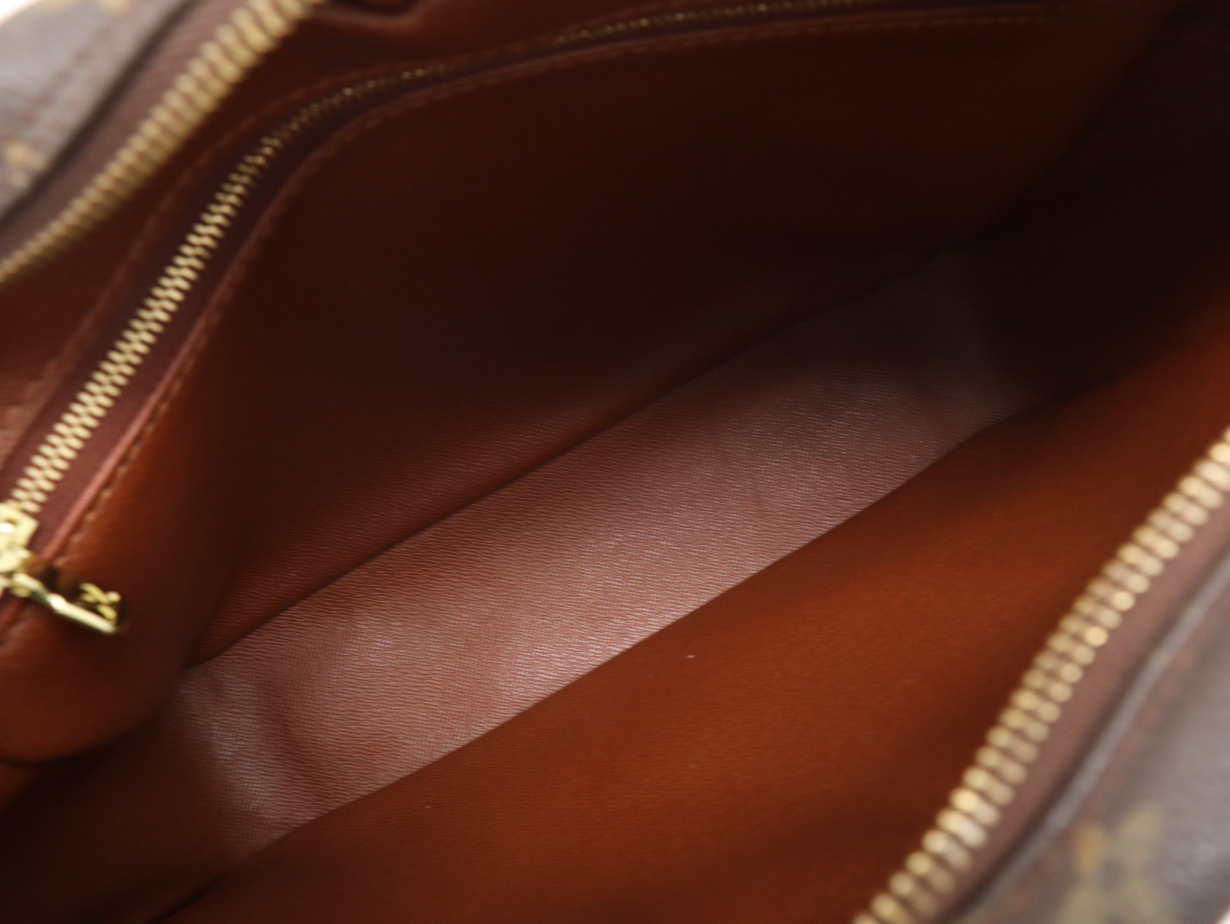 M45244 Monogram Nile Shoulder Bag — view 10
