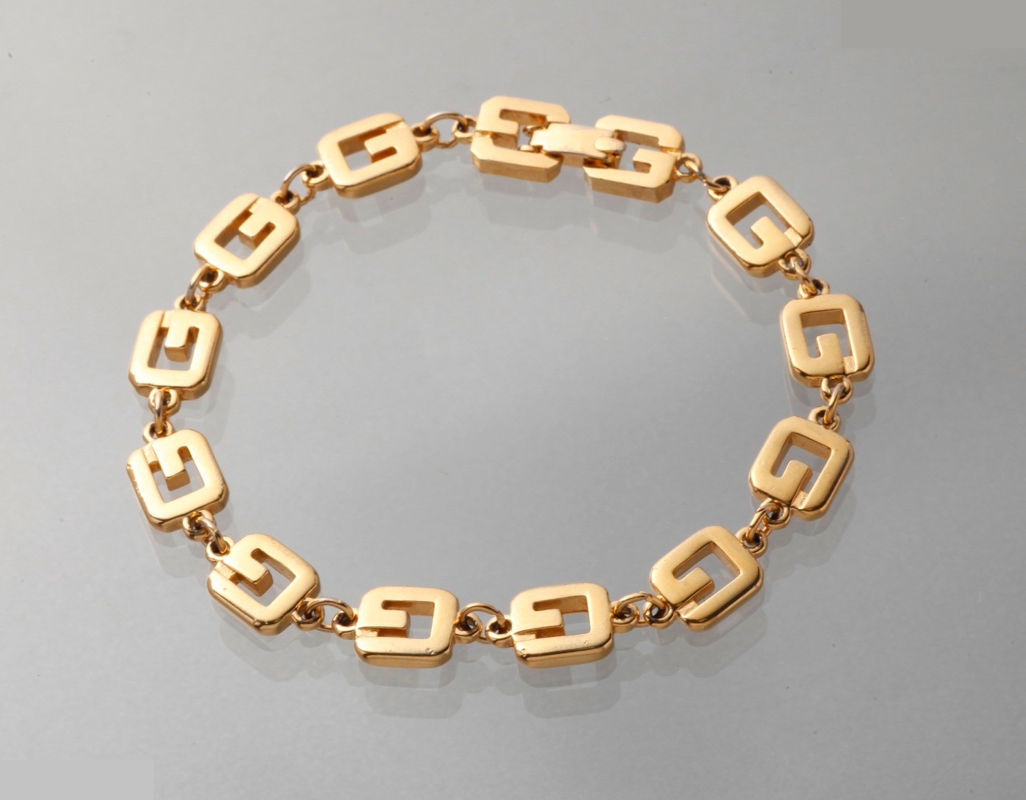 Other lines: Precious metals, bracelets, bangles (metal)