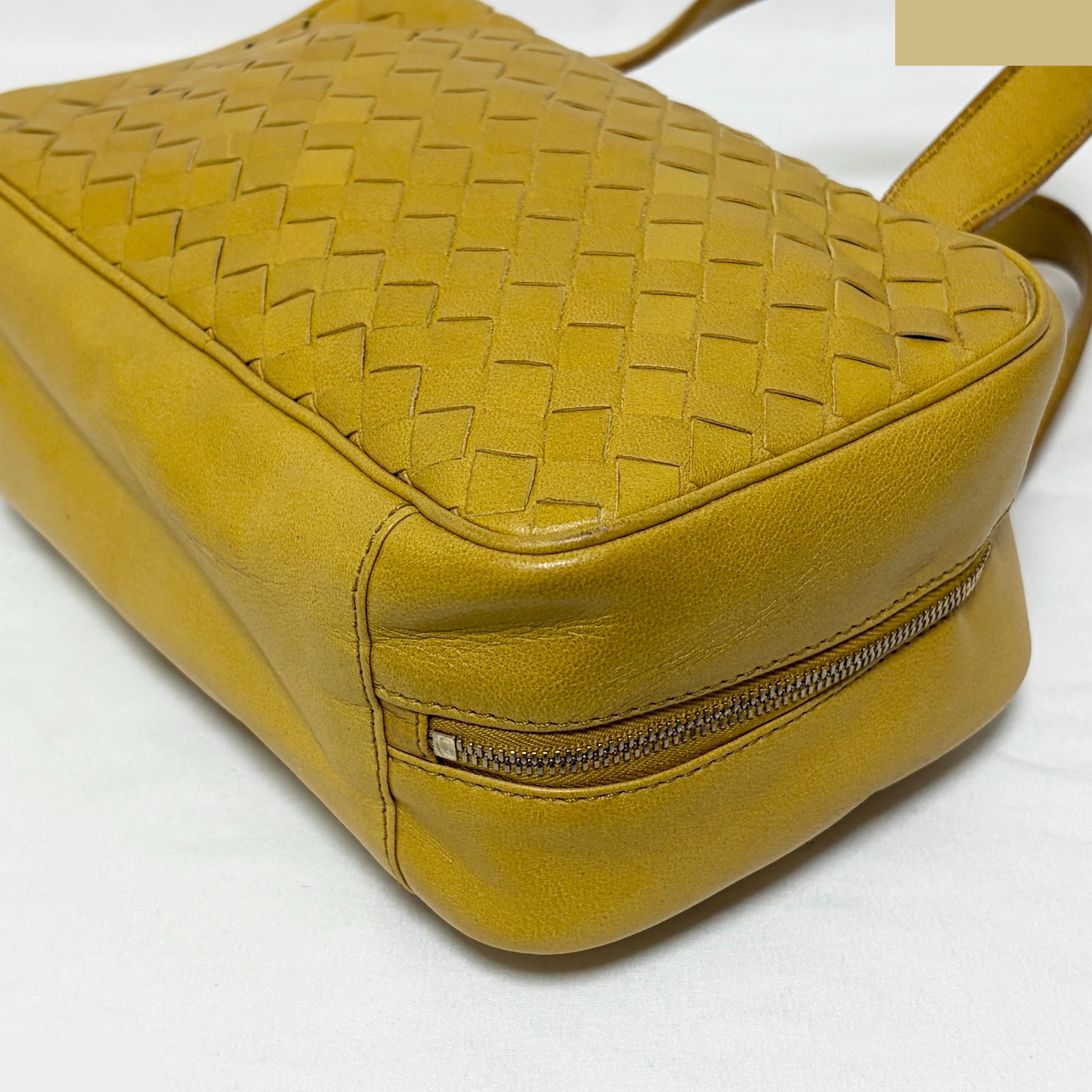 Intrecciato Leather Handbag — view 11
